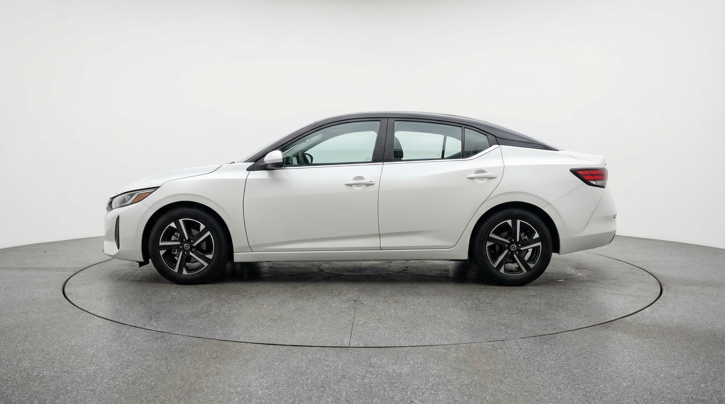 Thumbnail: 2025 Nissan Sentra - 4