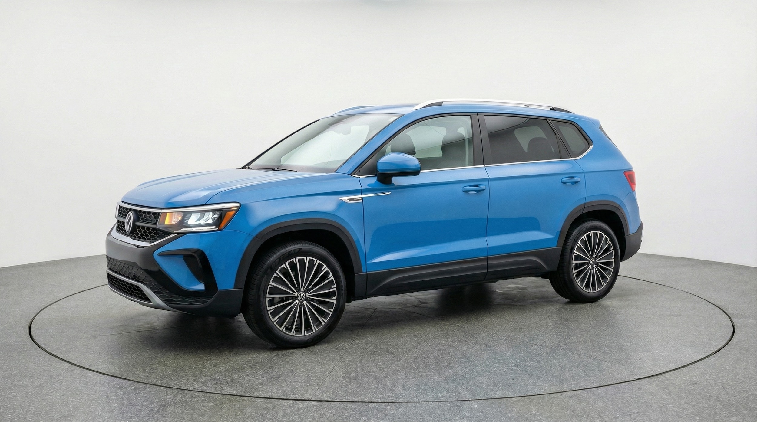 Thumbnail: 2025 Volkswagen Taos - 3