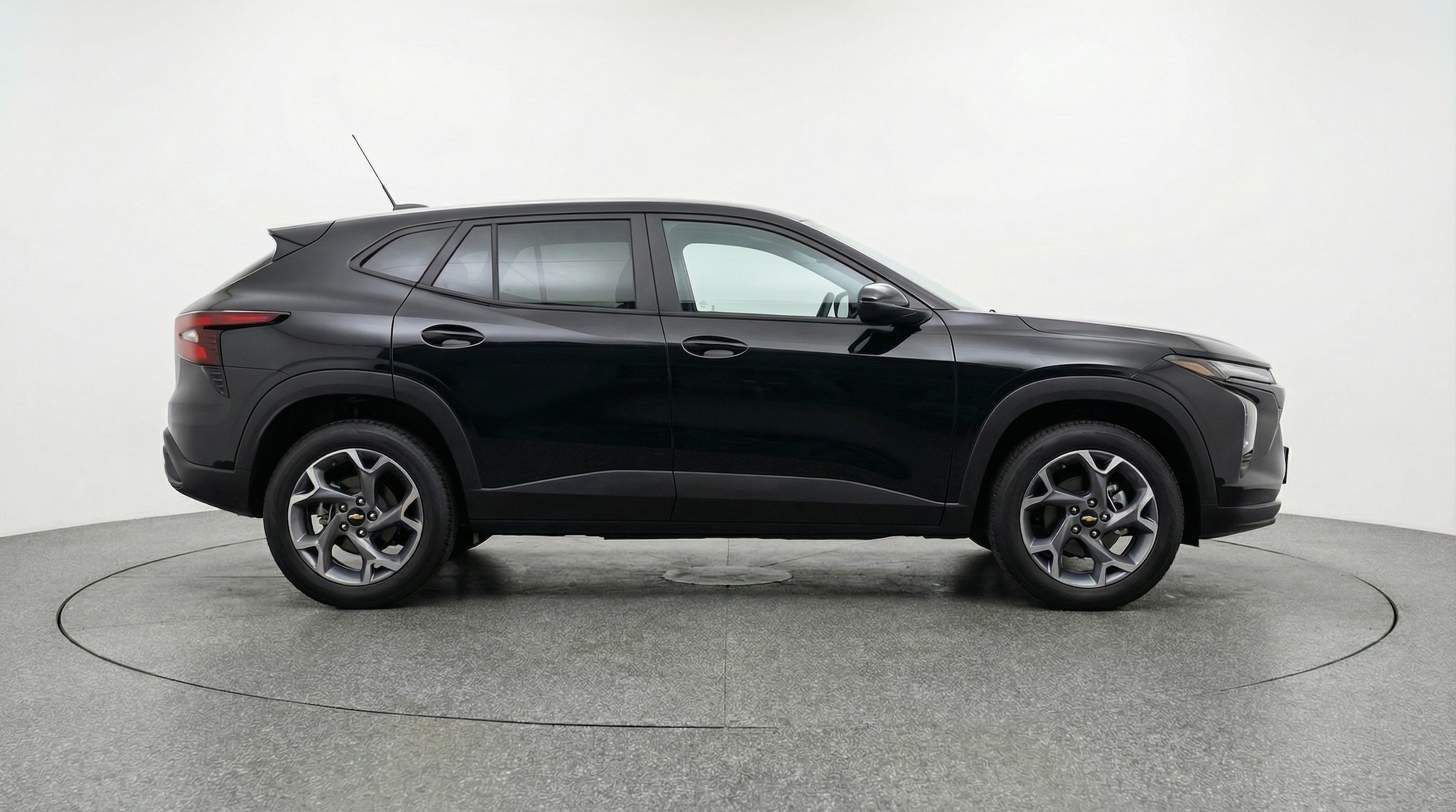 Thumbnail: 2025 Chevrolet Trax - 8