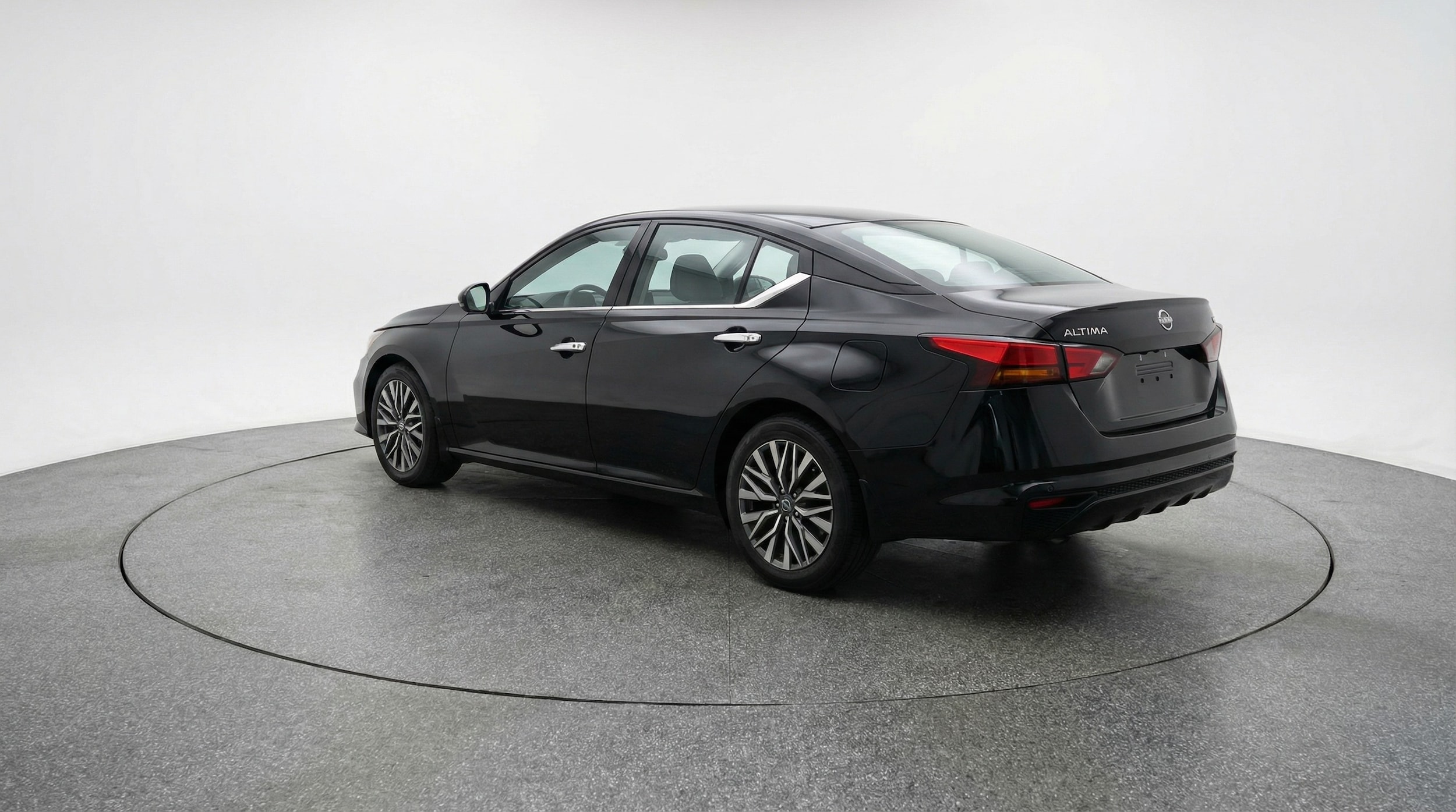 Thumbnail: 2025 Nissan Altima - 5