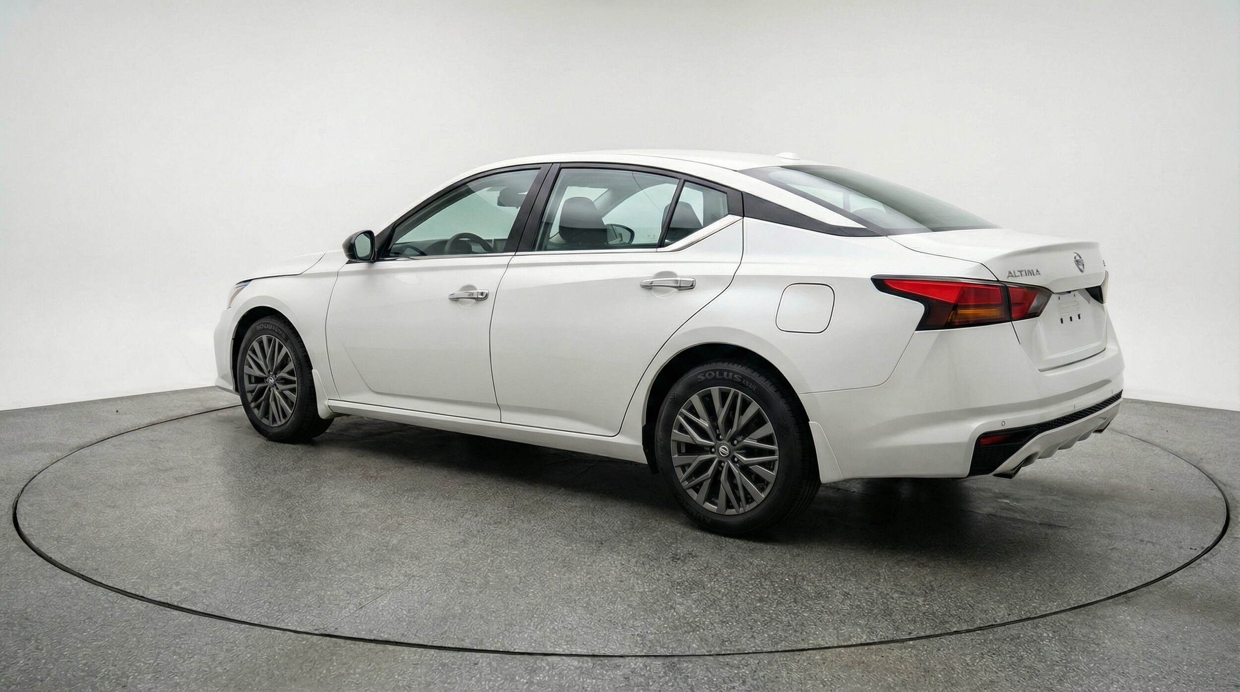 Thumbnail: 2025 Nissan Altima - 5