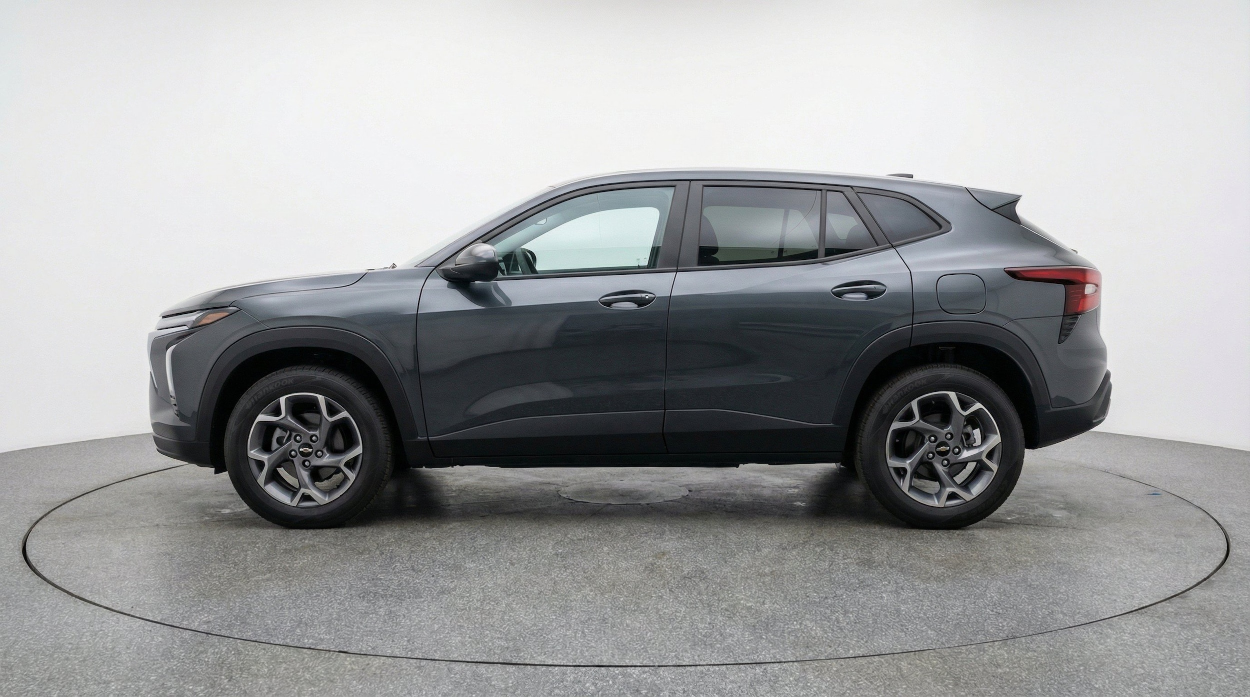 Thumbnail: 2025 Chevrolet Trax - 5