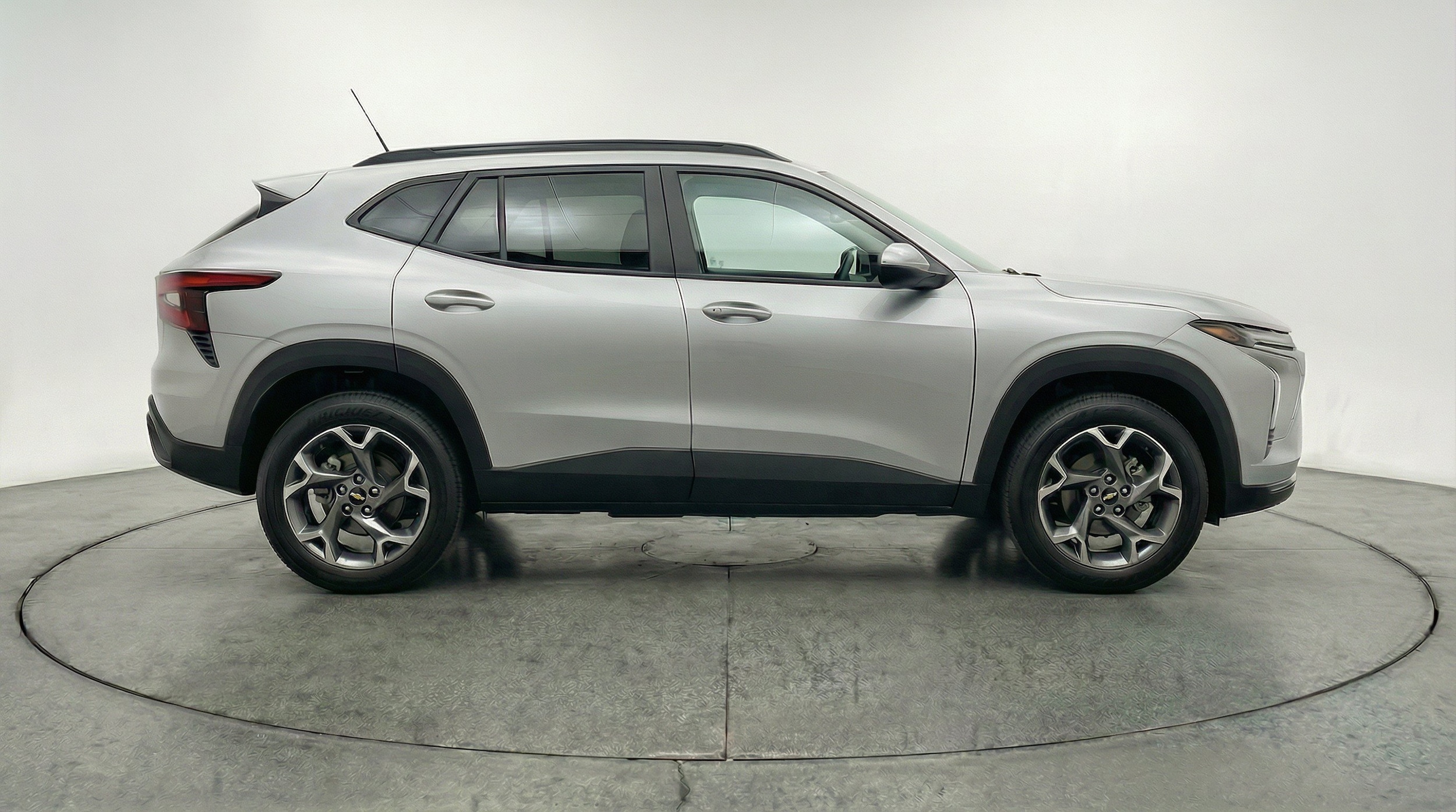 Thumbnail: 2025 Chevrolet Trax - 11
