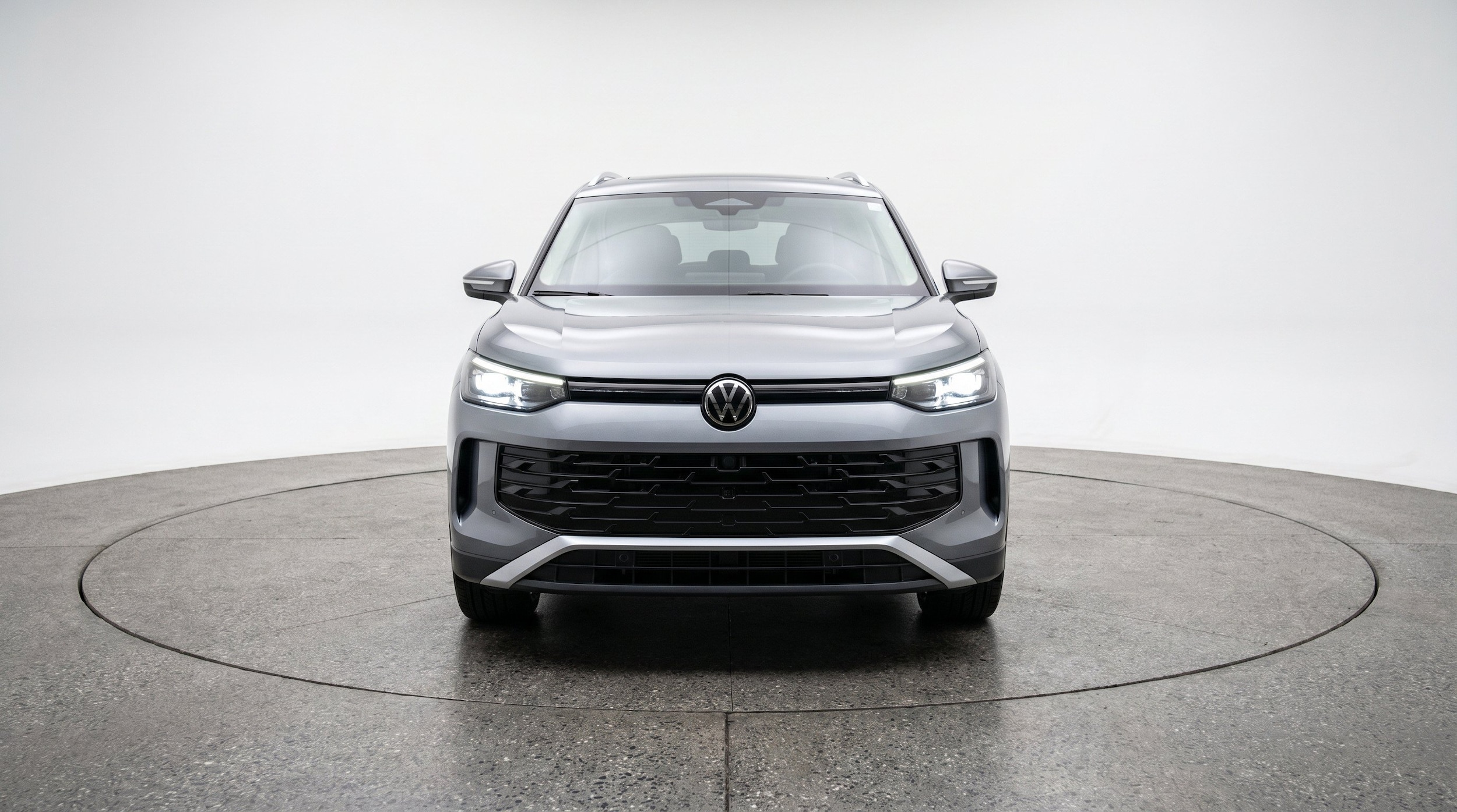 Thumbnail: 2026 Volkswagen Tiguan - 2