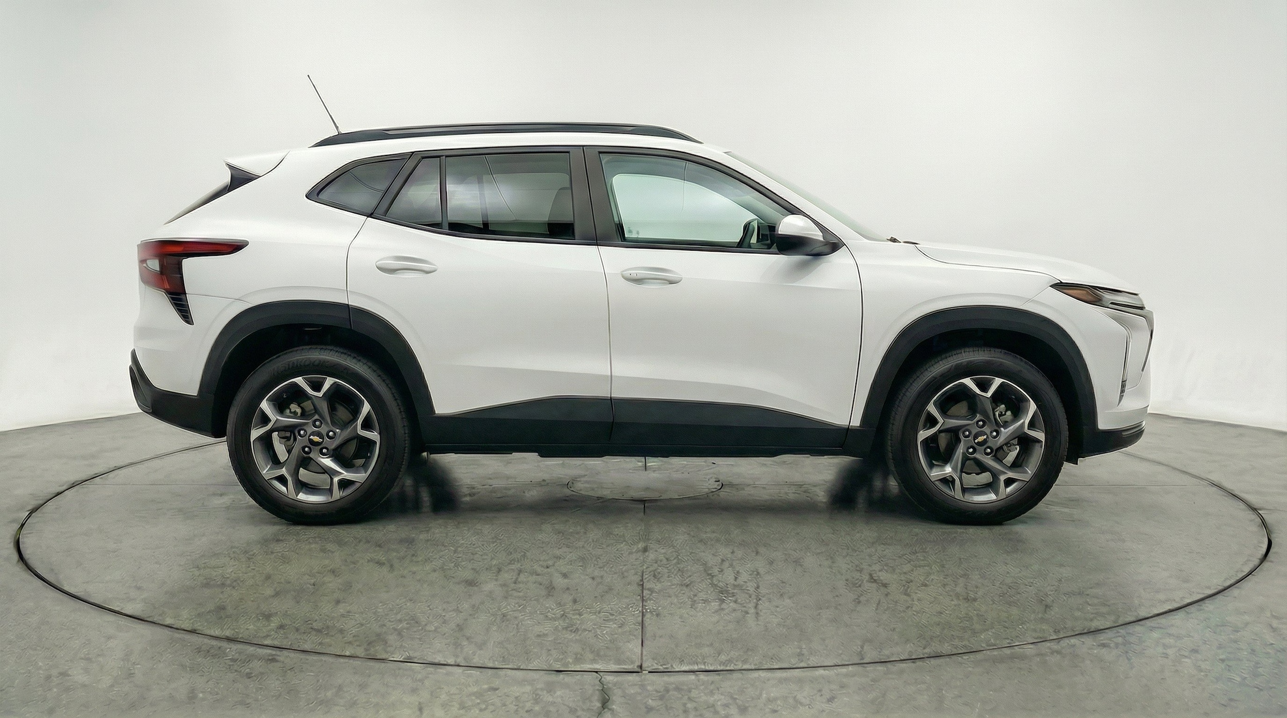 Thumbnail: 2025 Chevrolet Trax - 11