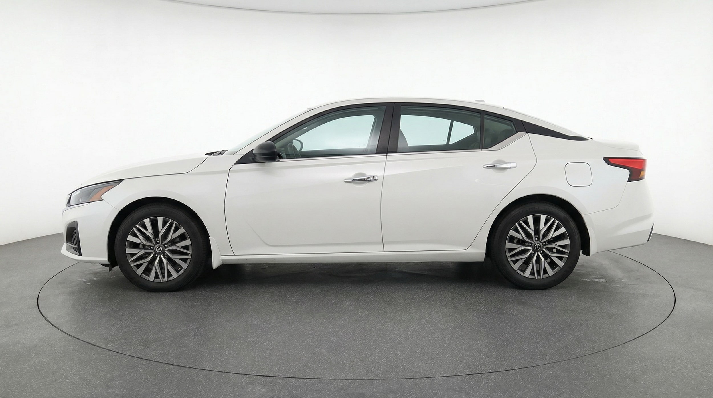 Thumbnail: 2025 Nissan Altima - 4