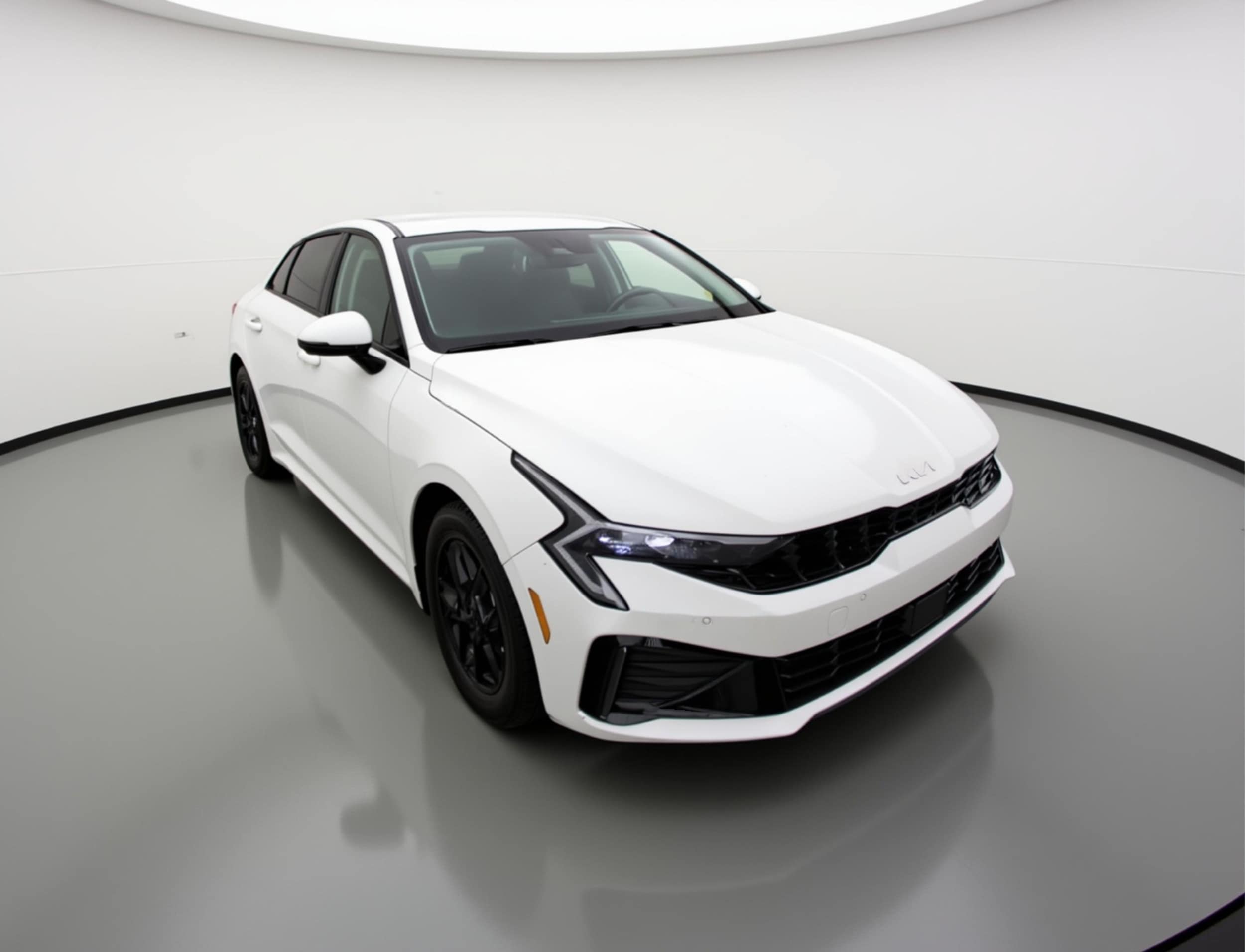 Thumbnail: 2025 Kia K5 - 1