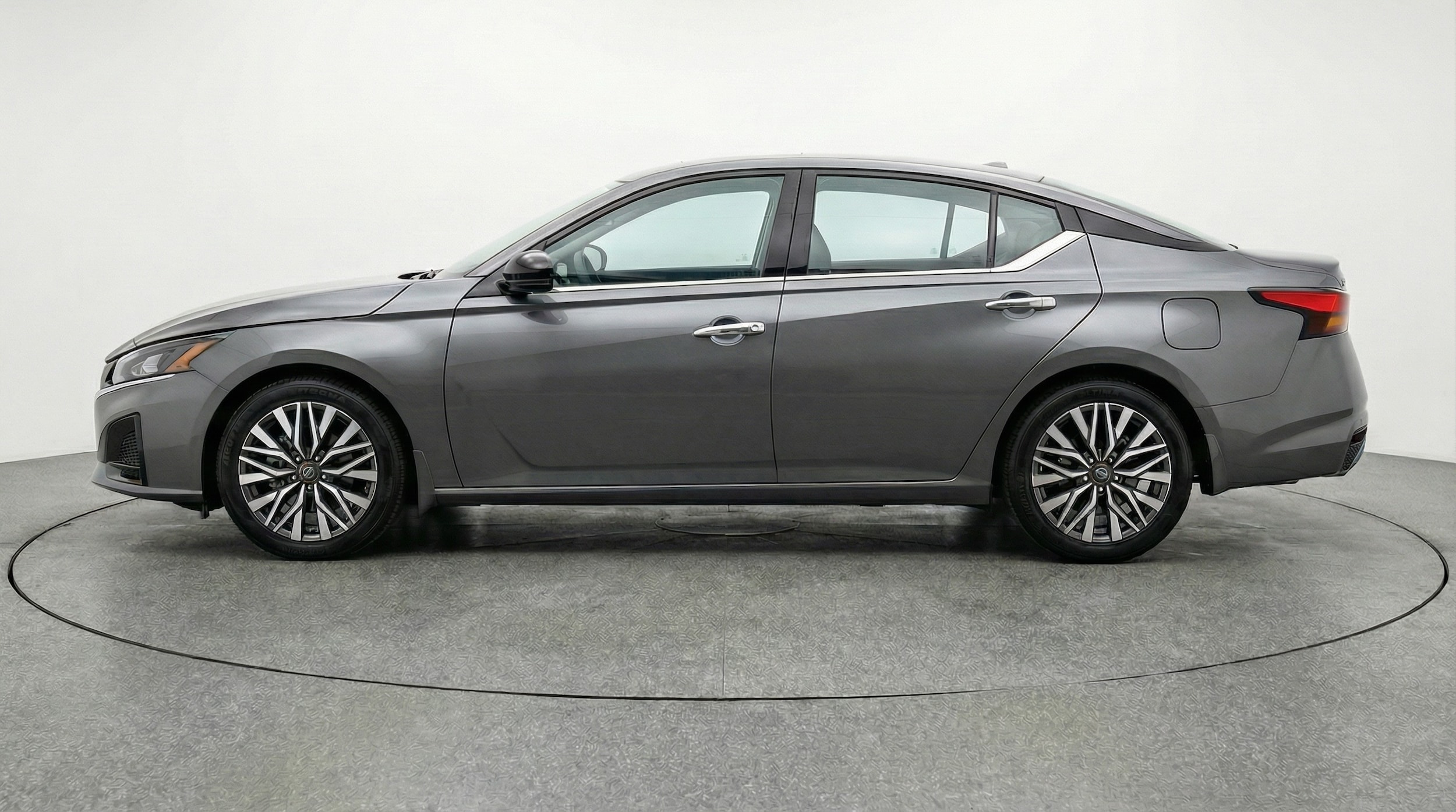 Thumbnail: 2025 Nissan Altima - 4