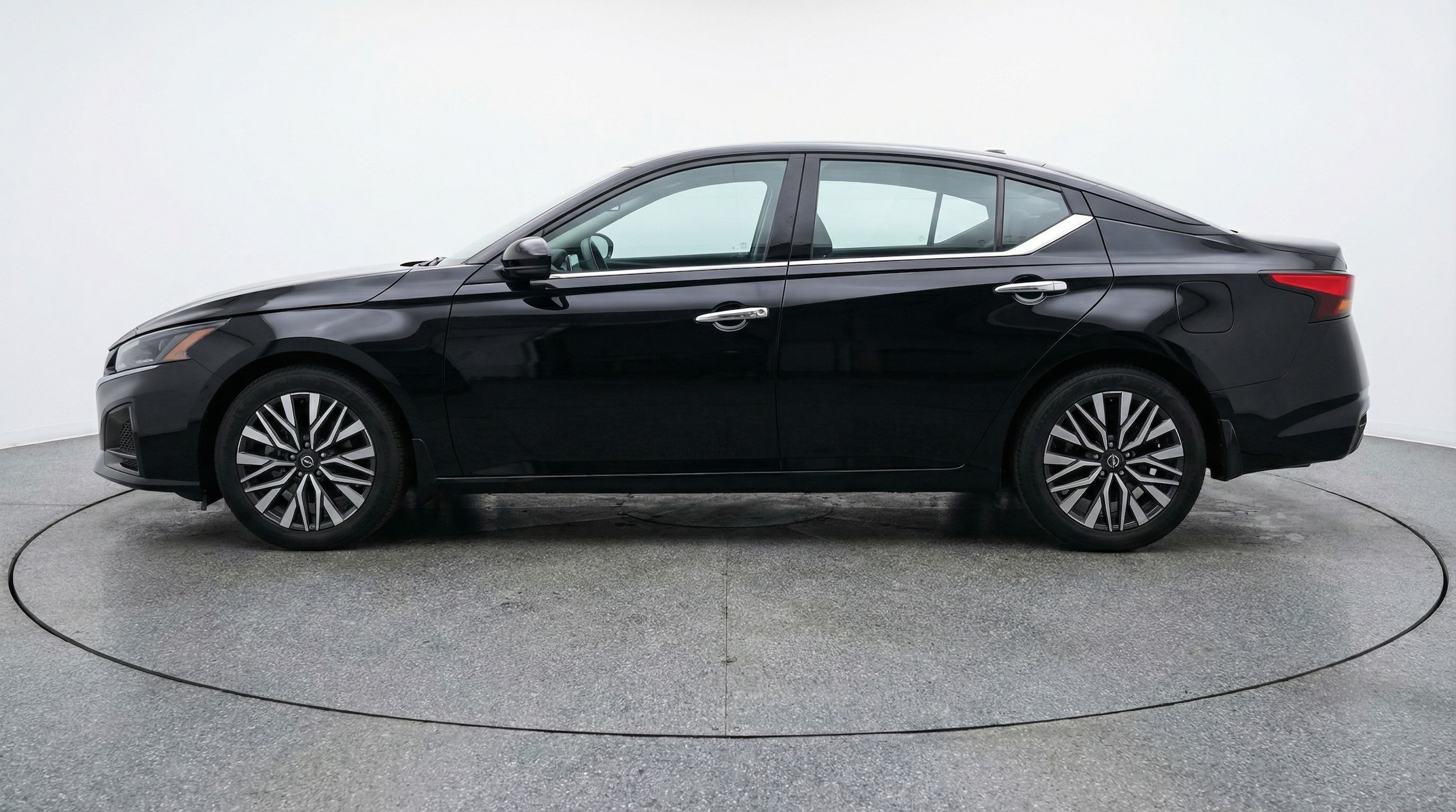 Thumbnail: 2025 Nissan Altima - 4