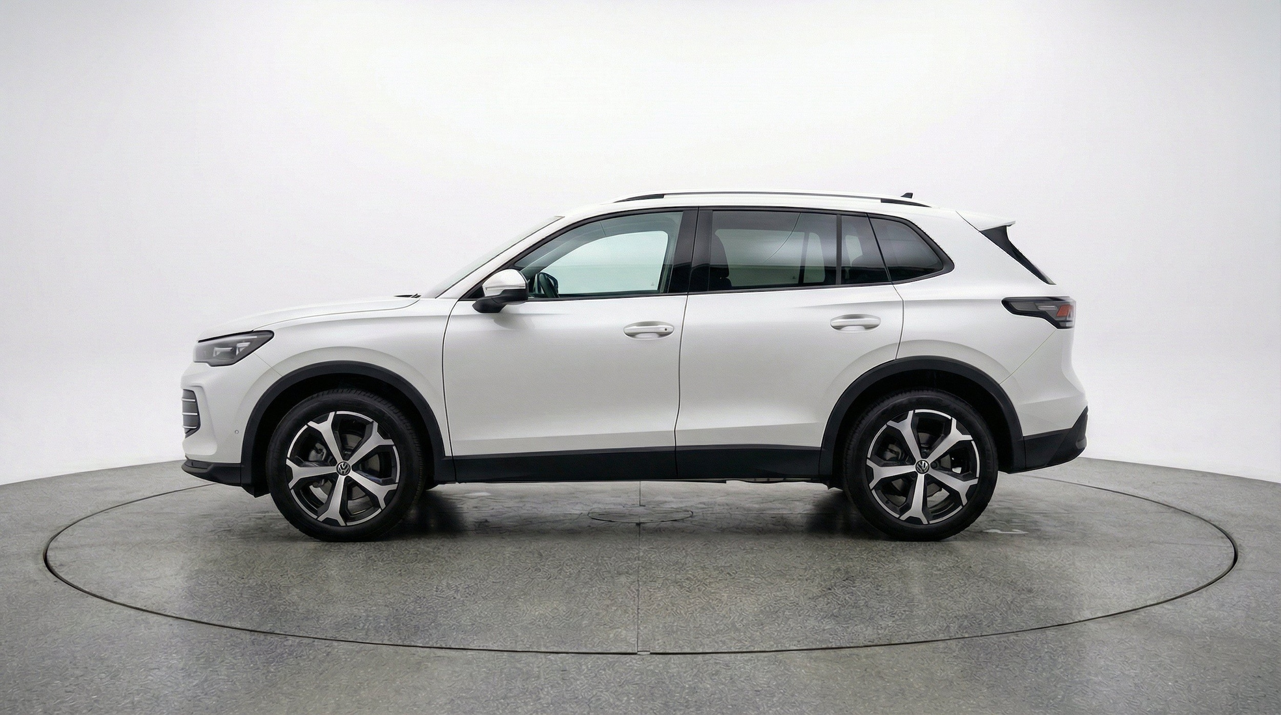 Thumbnail: 2026 Volkswagen Tiguan - 5