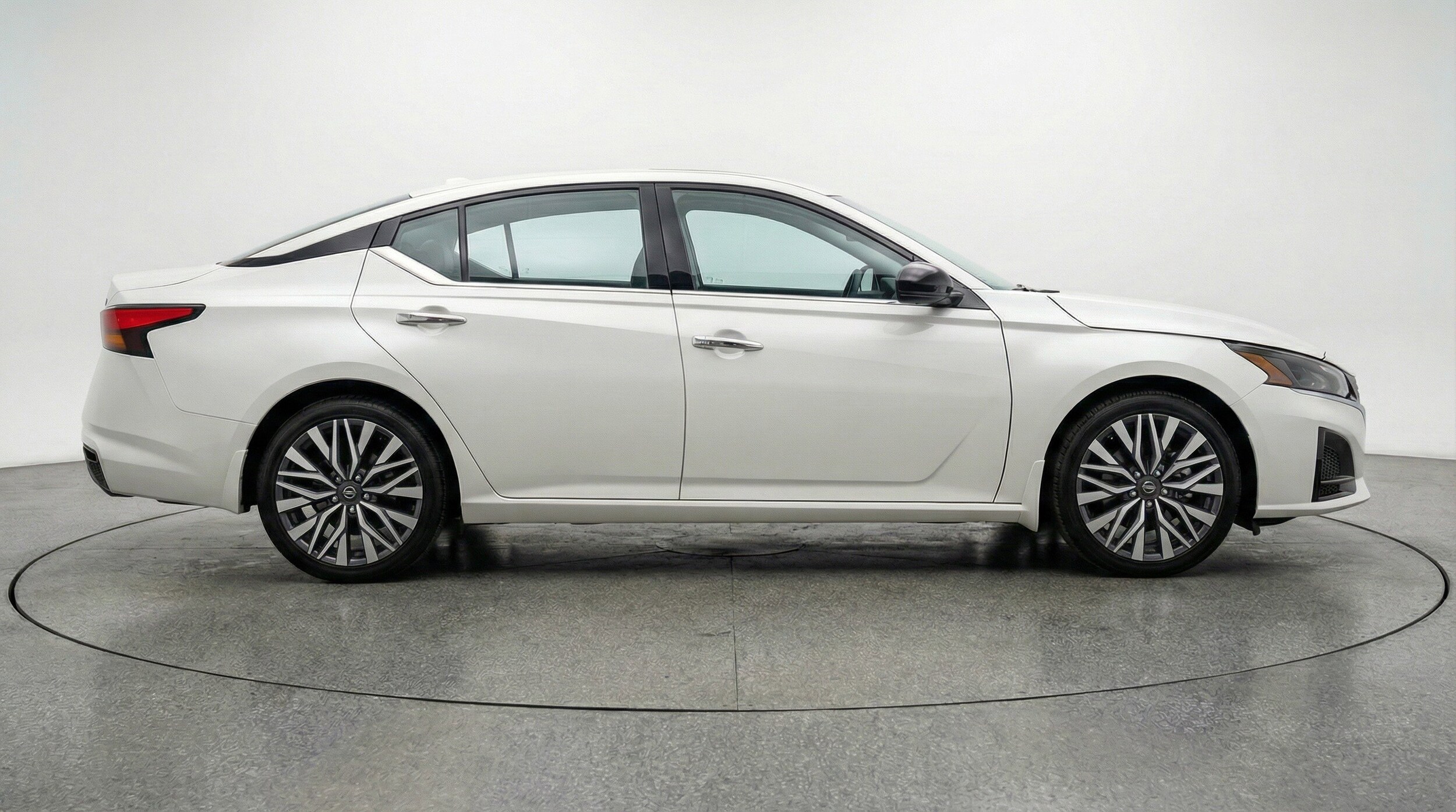 Thumbnail: 2025 Nissan Altima - 11
