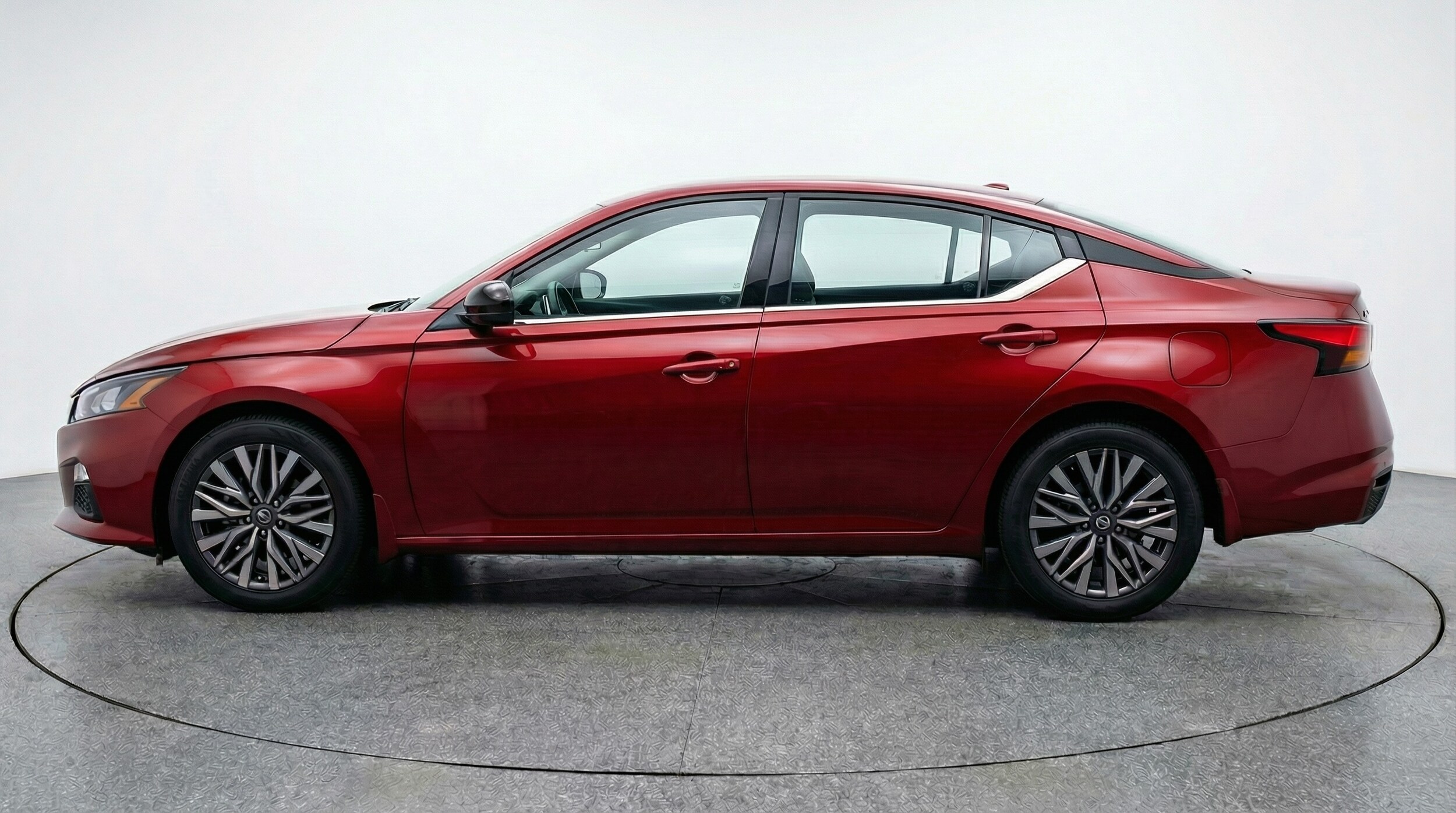 Thumbnail: 2025 Nissan Altima - 4