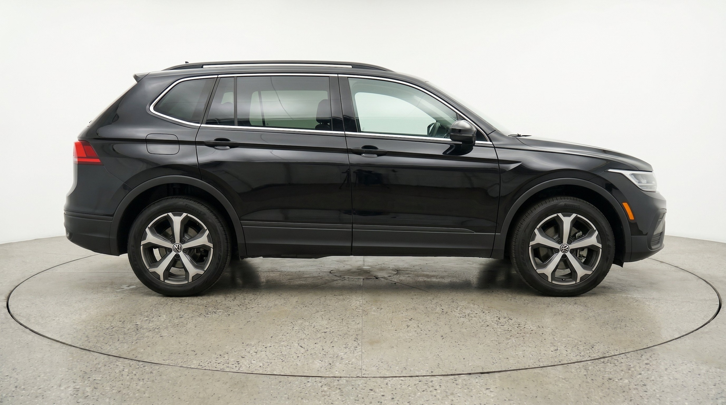 Thumbnail: 2026 Volkswagen Tiguan - 11