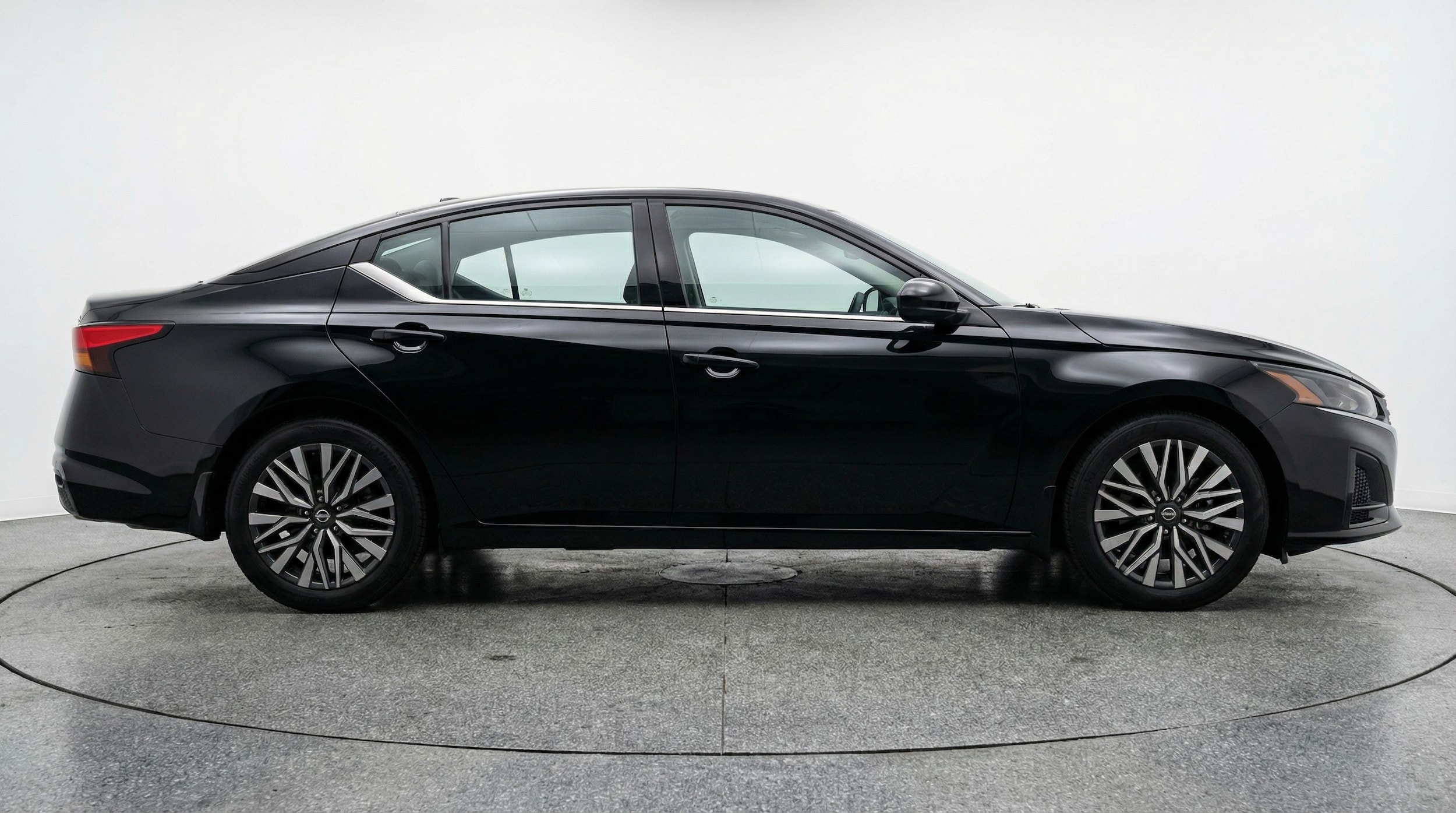 Thumbnail: 2025 Nissan Altima - 8