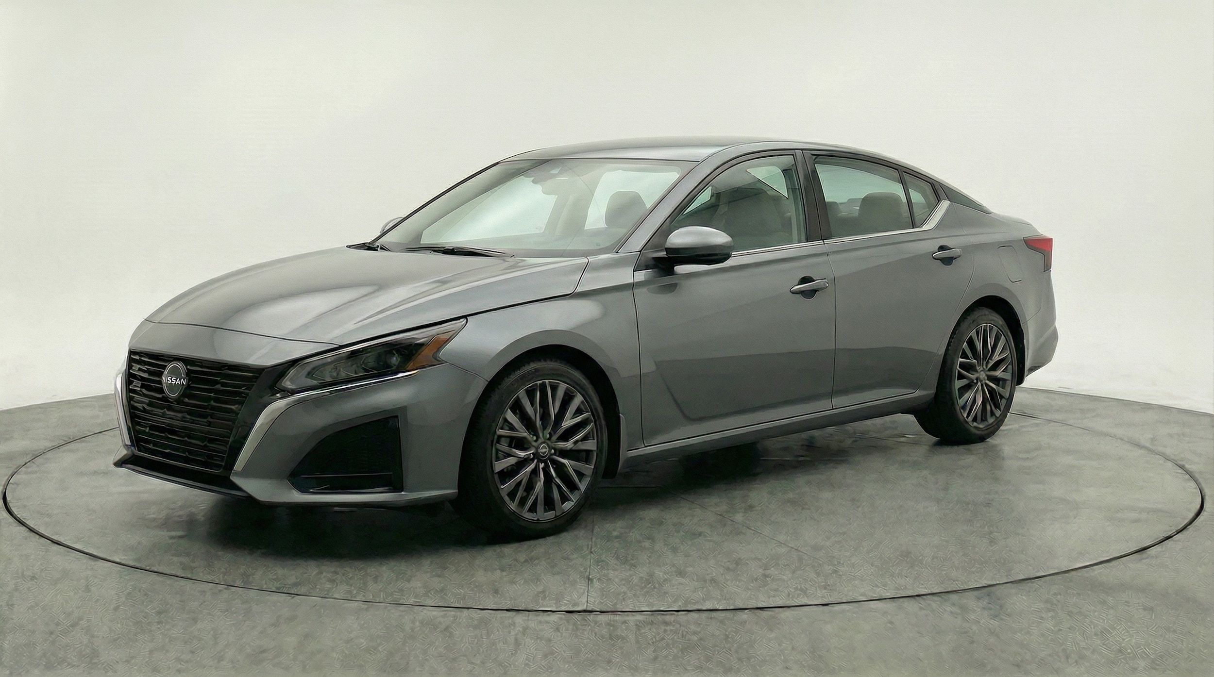 Thumbnail: 2025 Nissan Altima - 3