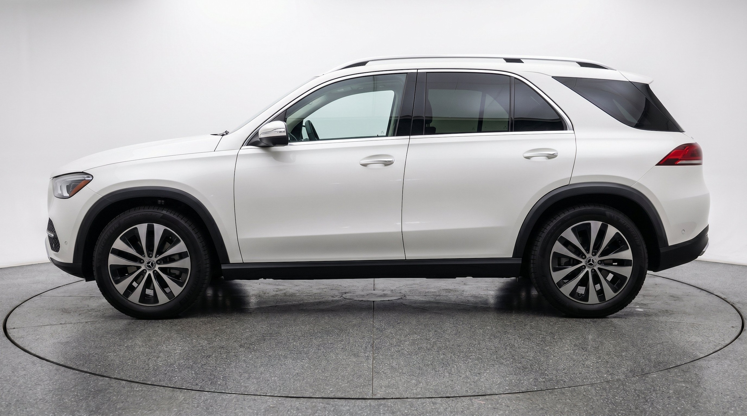 Thumbnail: 2026 Mercedes-Benz GLE - 5