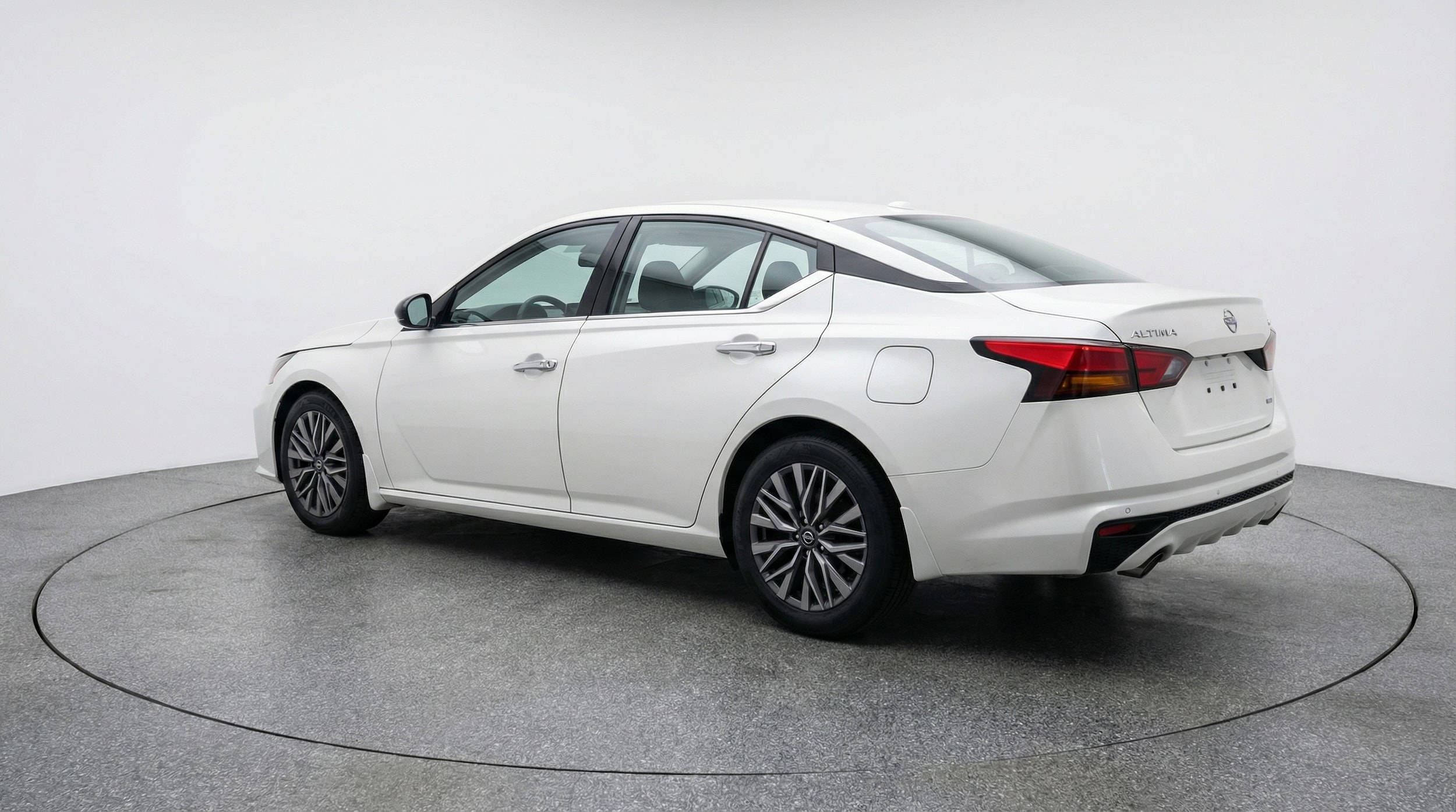 Thumbnail: 2025 Nissan Altima - 5