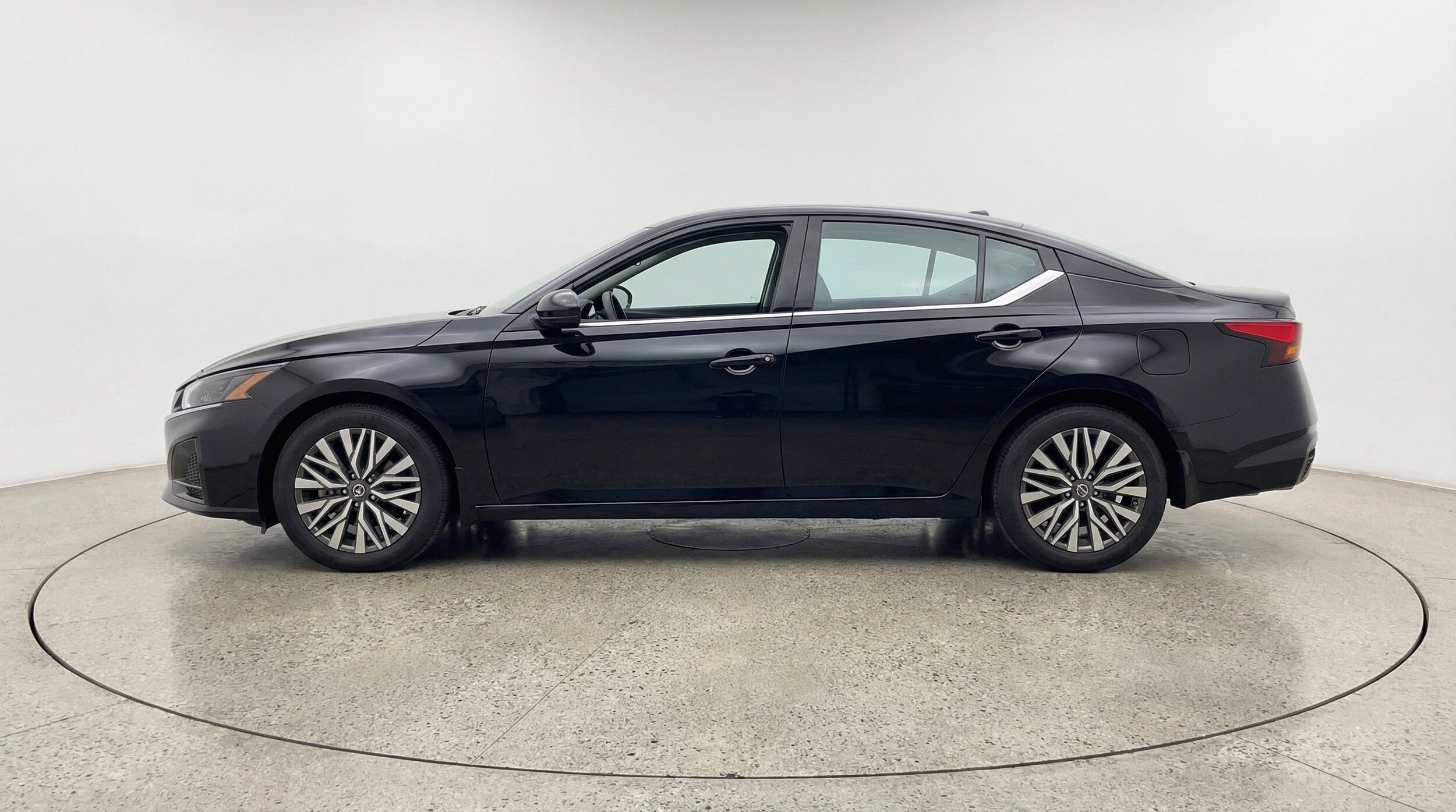 Thumbnail: 2026 Nissan Altima - 5