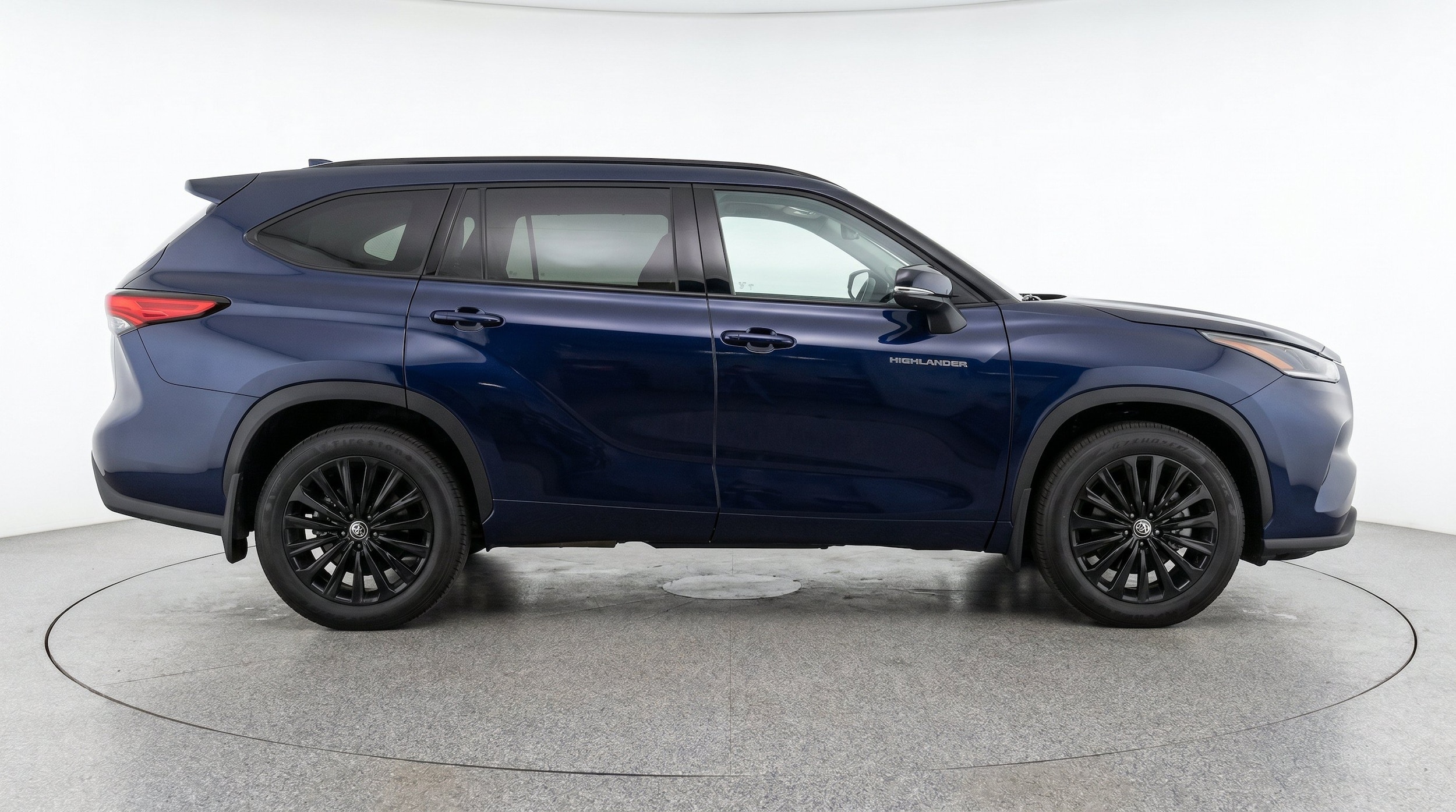 Thumbnail: 2025 Toyota Highlander - 11
