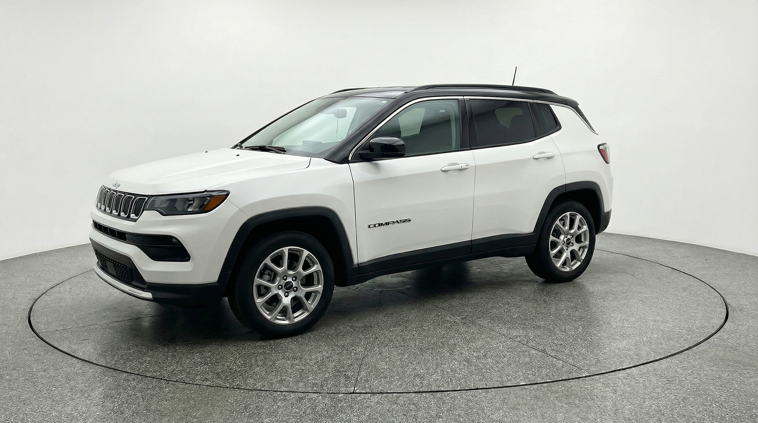 Thumbnail: 2025 Jeep Compass - 3