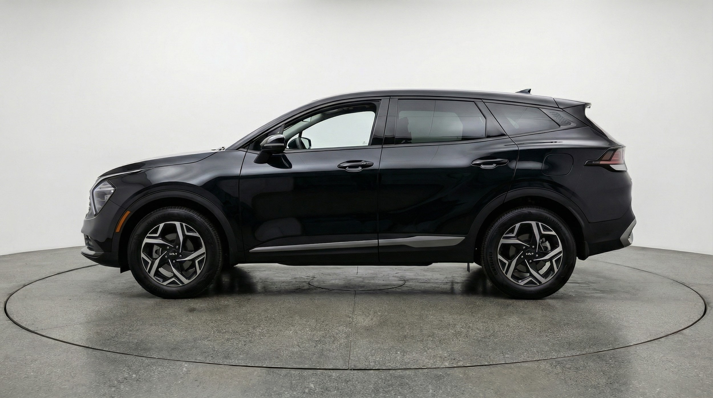 Thumbnail: 2025 Kia Sportage - 4