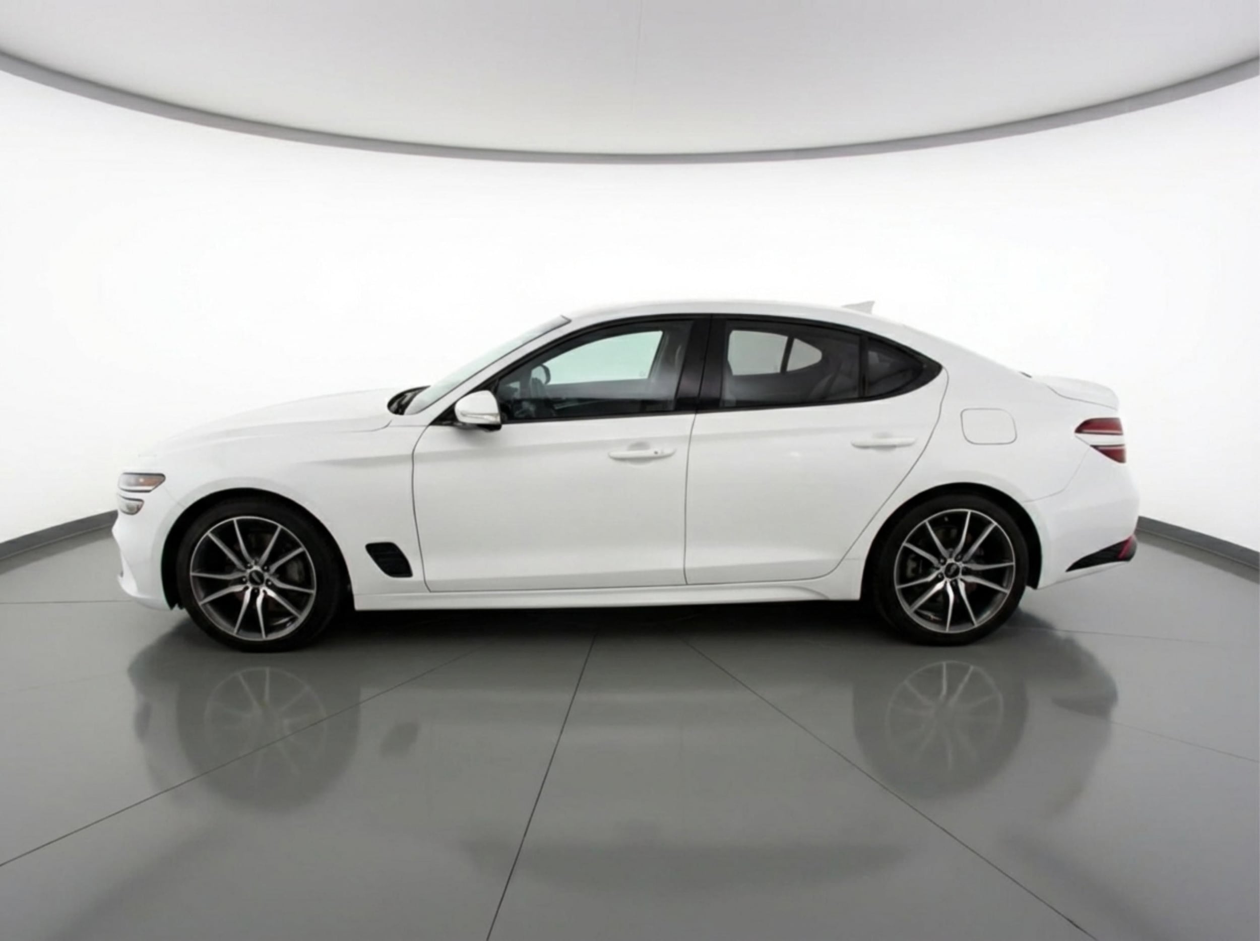 Thumbnail: 2025 Genesis G70 - 4