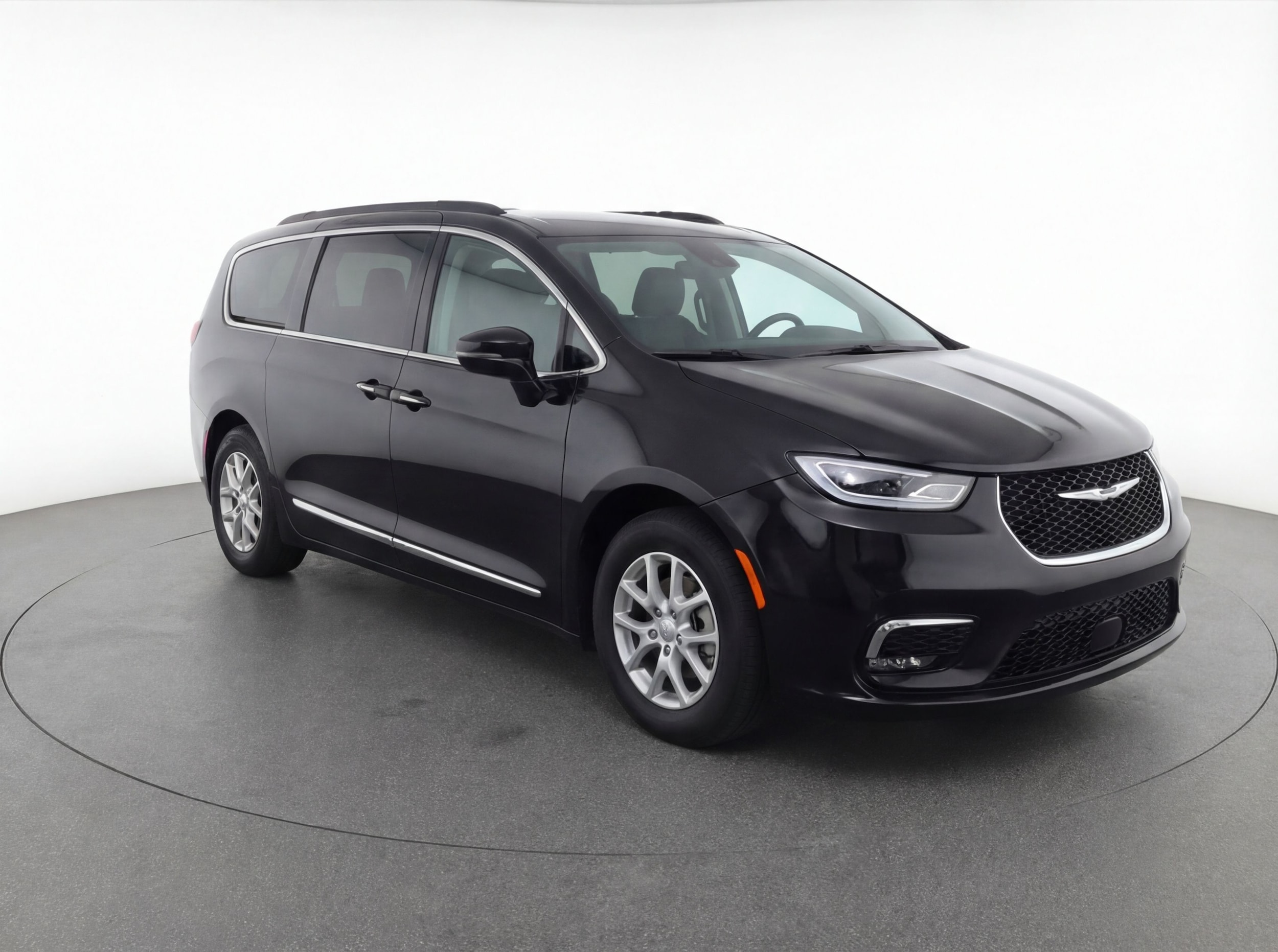 Thumbnail: 2024 Chrysler Pacifica - 1