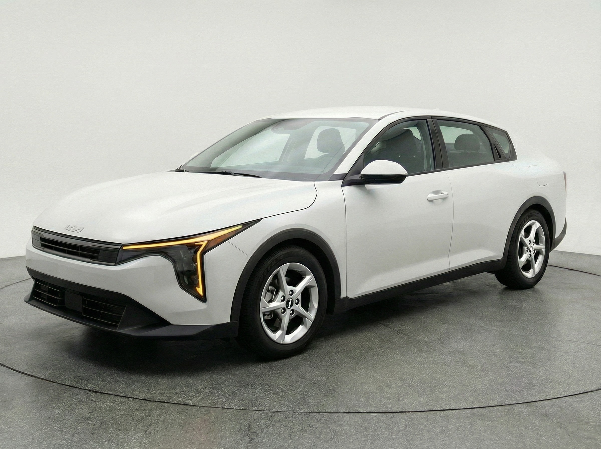 Thumbnail: 2025 Kia K4 - 3