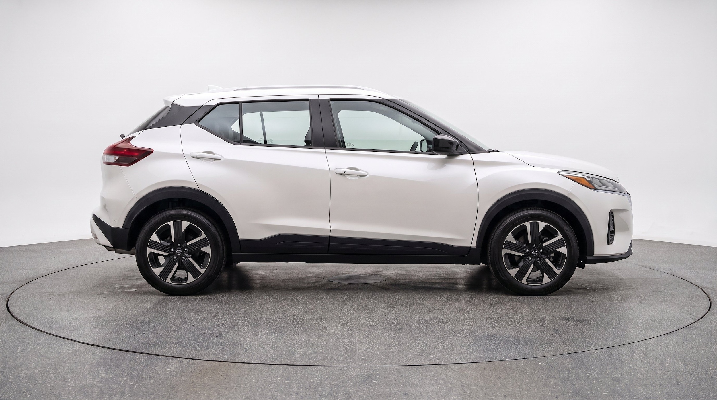 Thumbnail: 2026 Nissan Kicks - 10
