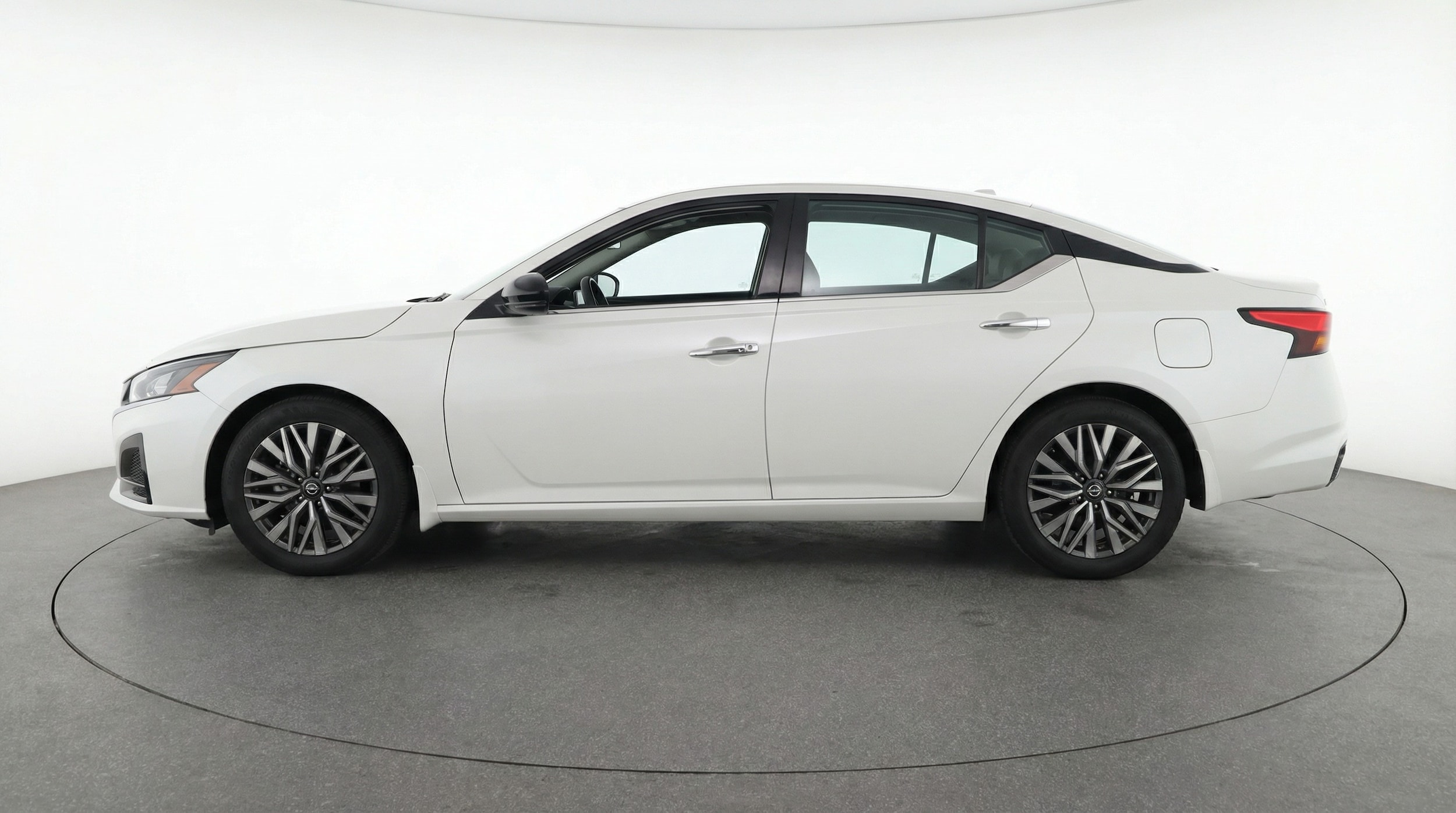 Thumbnail: 2025 Nissan Altima - 4