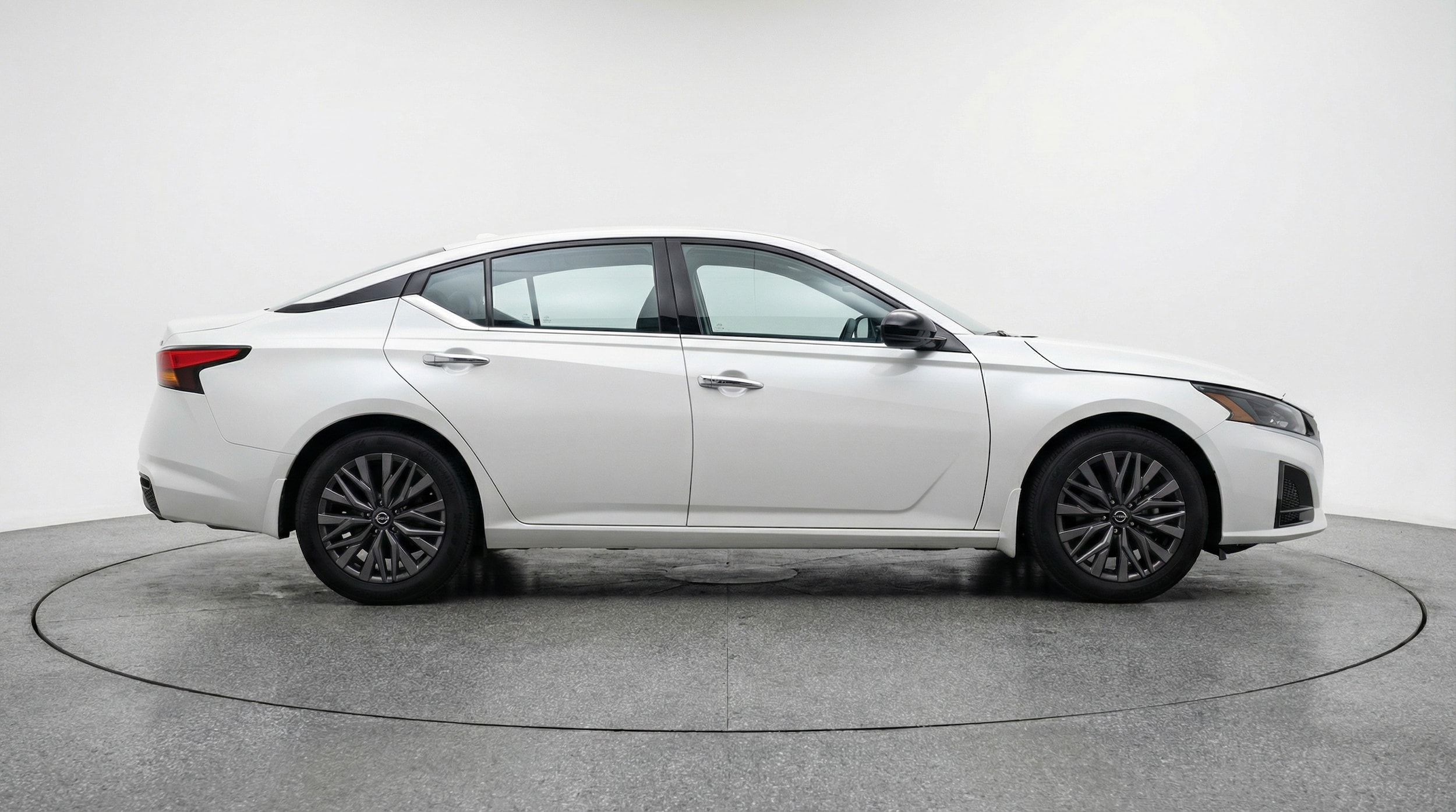 Thumbnail: 2025 Nissan Altima - 8