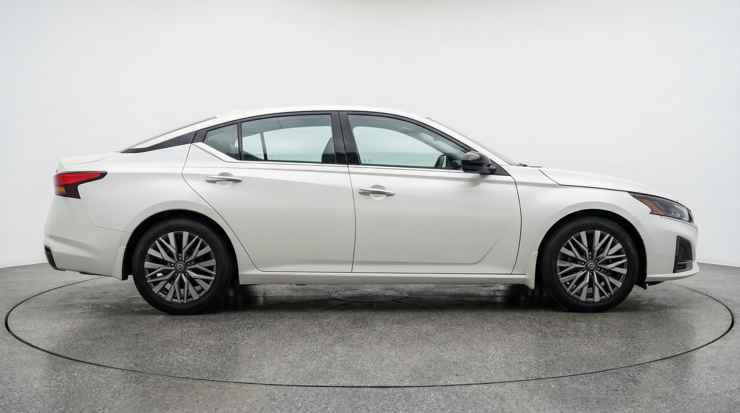 Thumbnail: 2025 Nissan Altima - 8