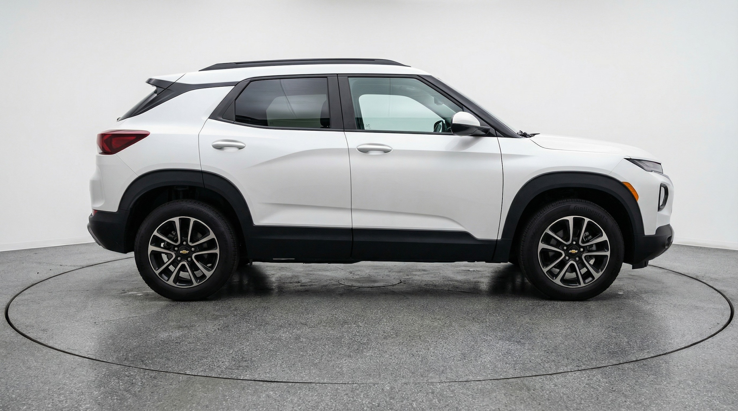 Thumbnail: 2025 Chevrolet TrailBlazer - 8