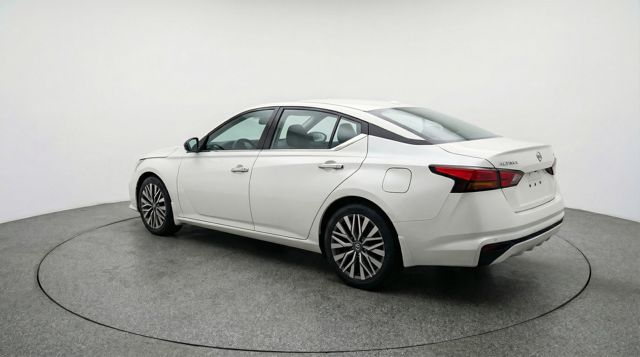 Thumbnail: 2025 Nissan Altima - 6