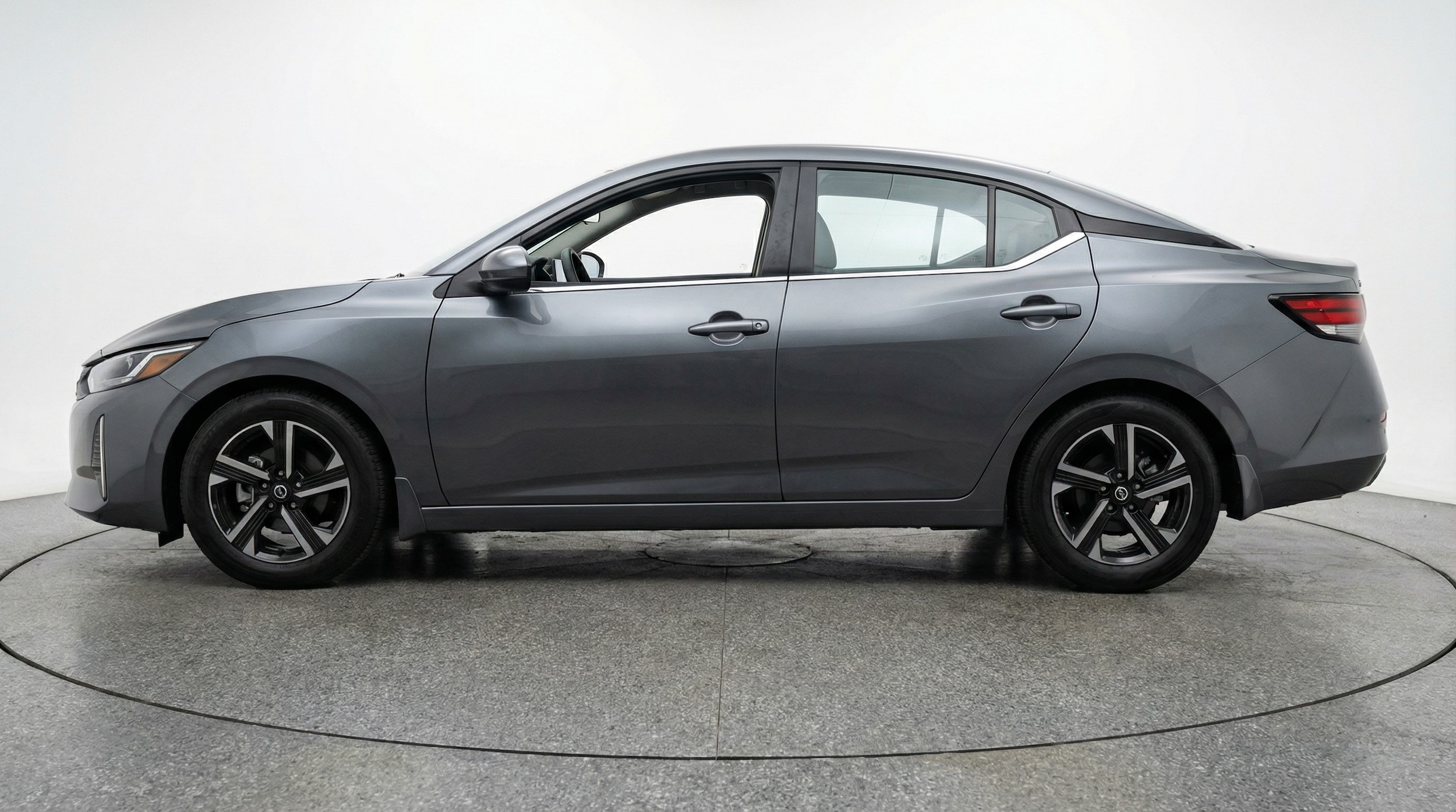 Thumbnail: 2025 Nissan Sentra - 4