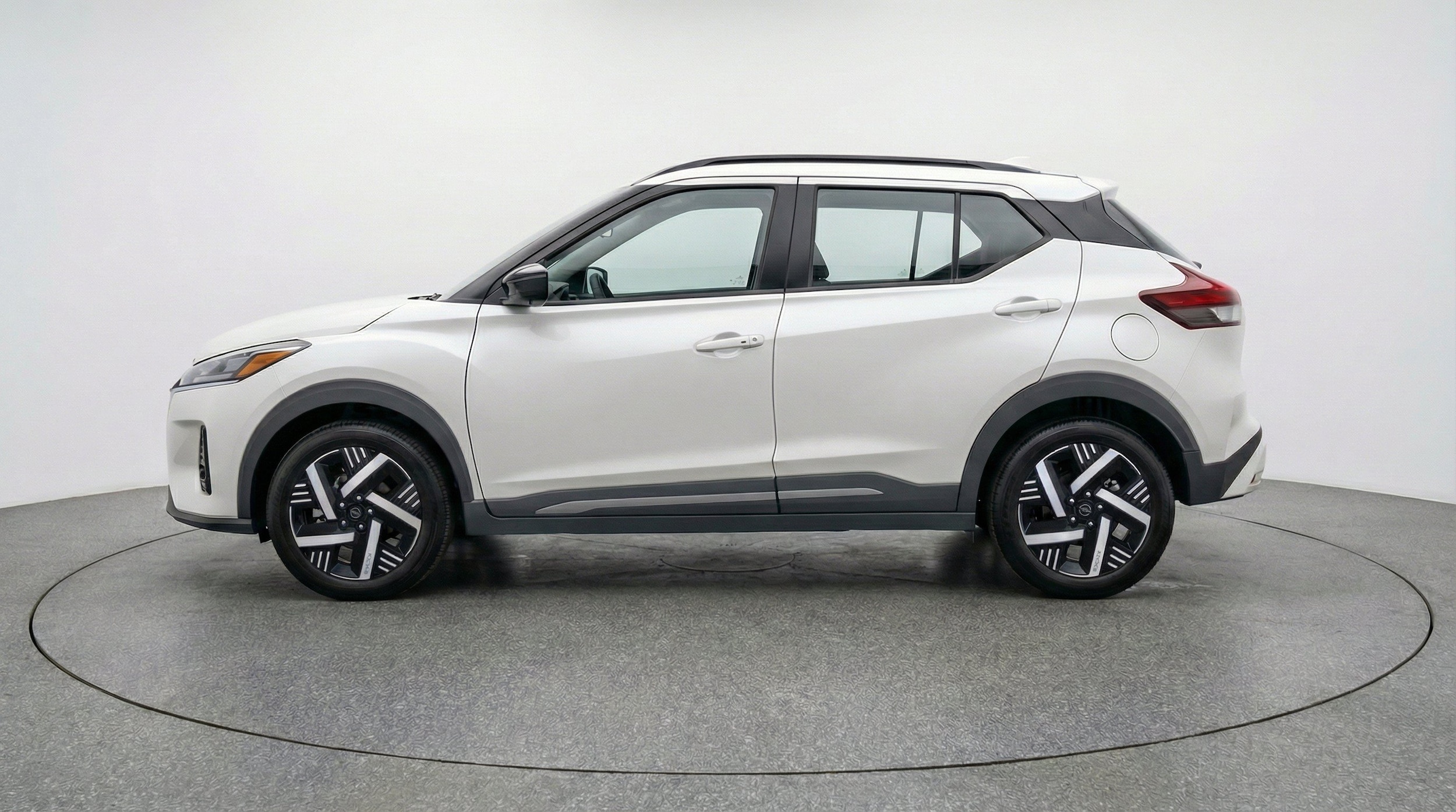 Thumbnail: 2026 Nissan Kicks - 5