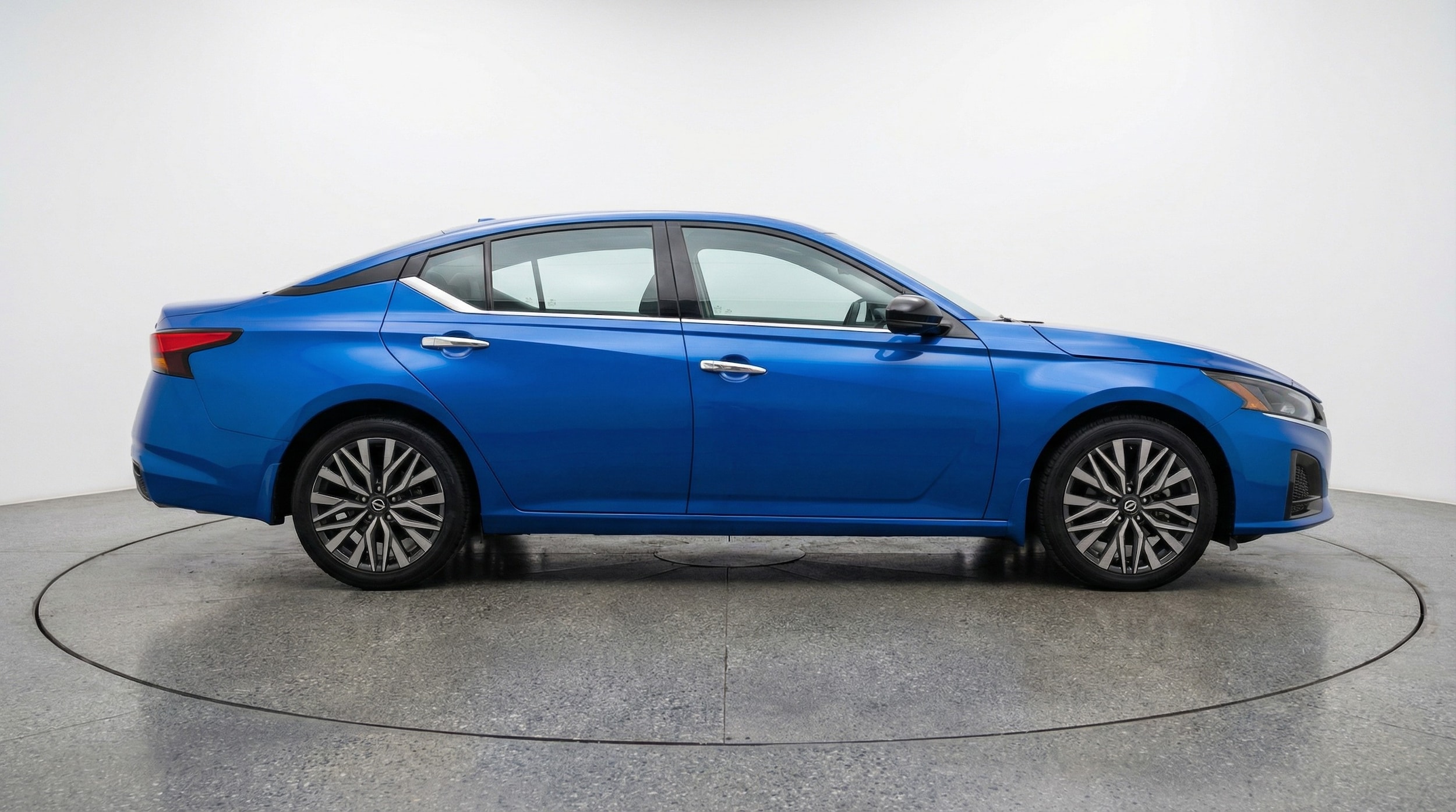 Thumbnail: 2025 Nissan Altima - 8