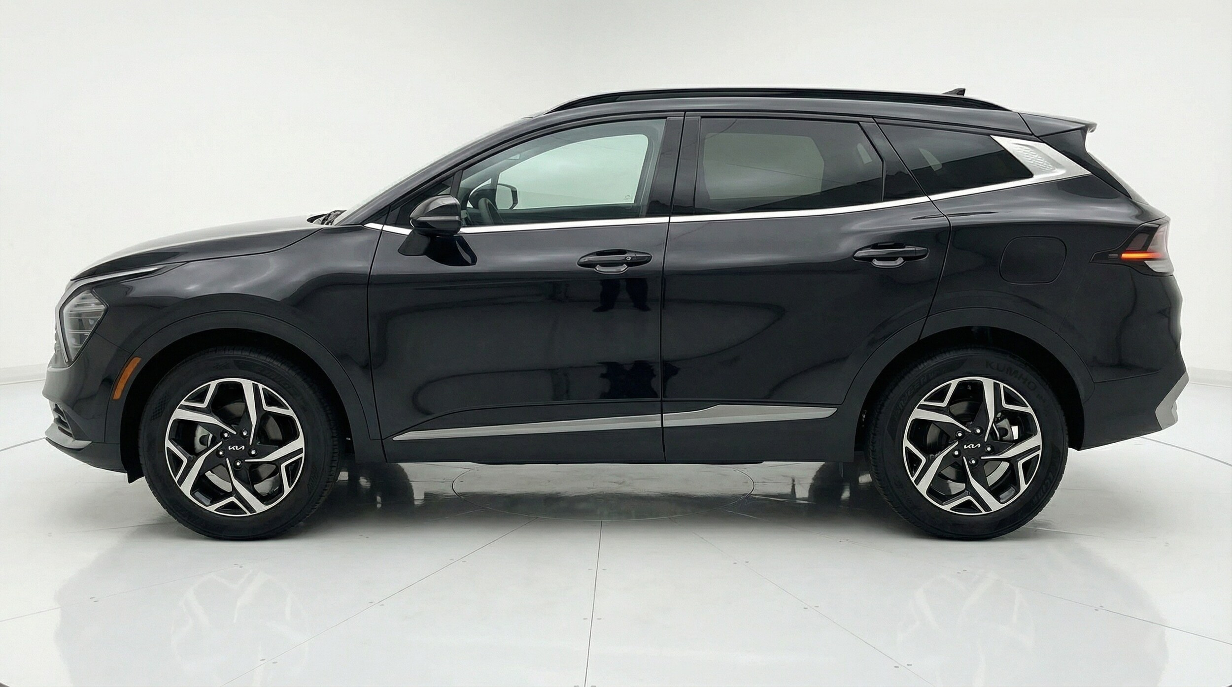 Thumbnail: 2025 Kia Sportage - 4