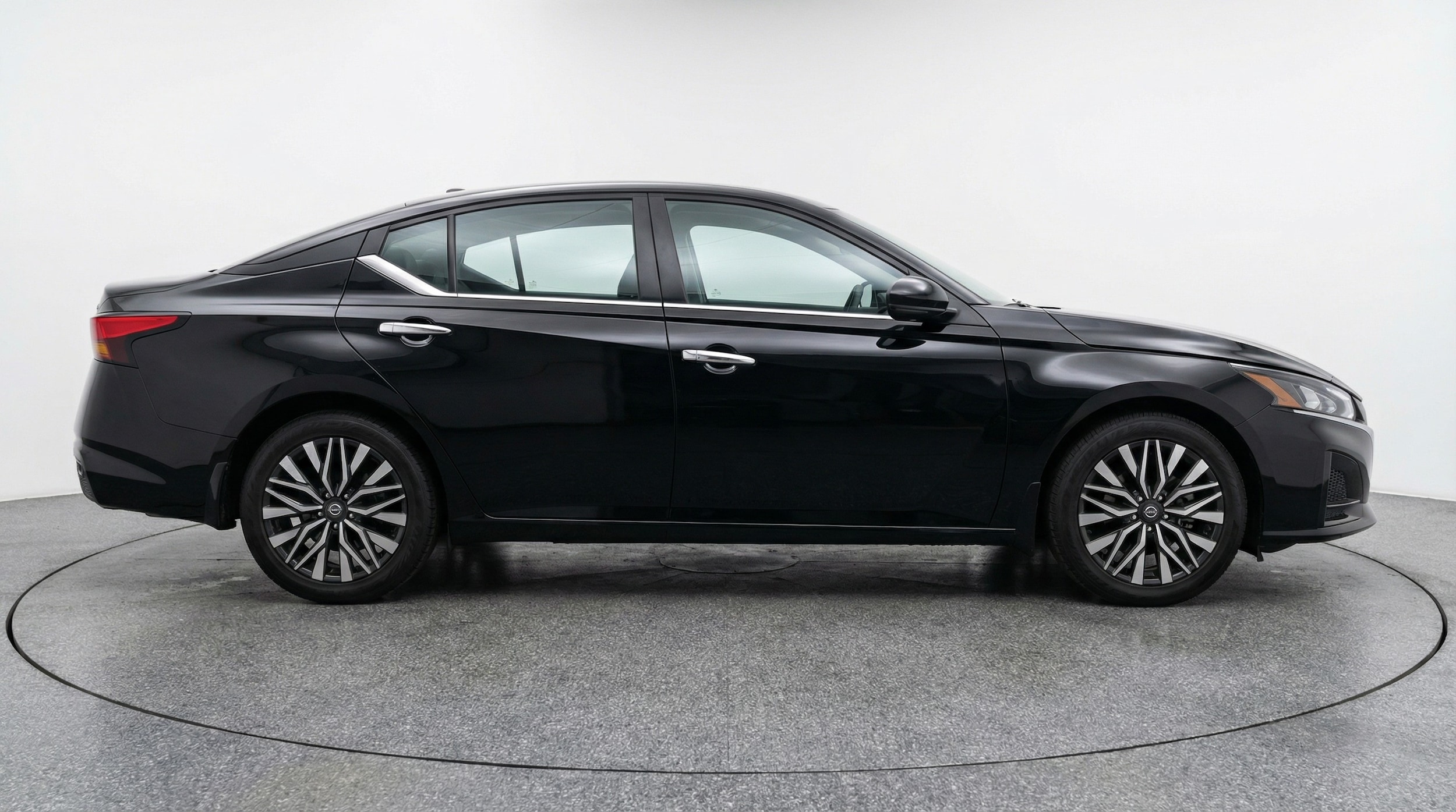Thumbnail: 2025 Nissan Altima - 8