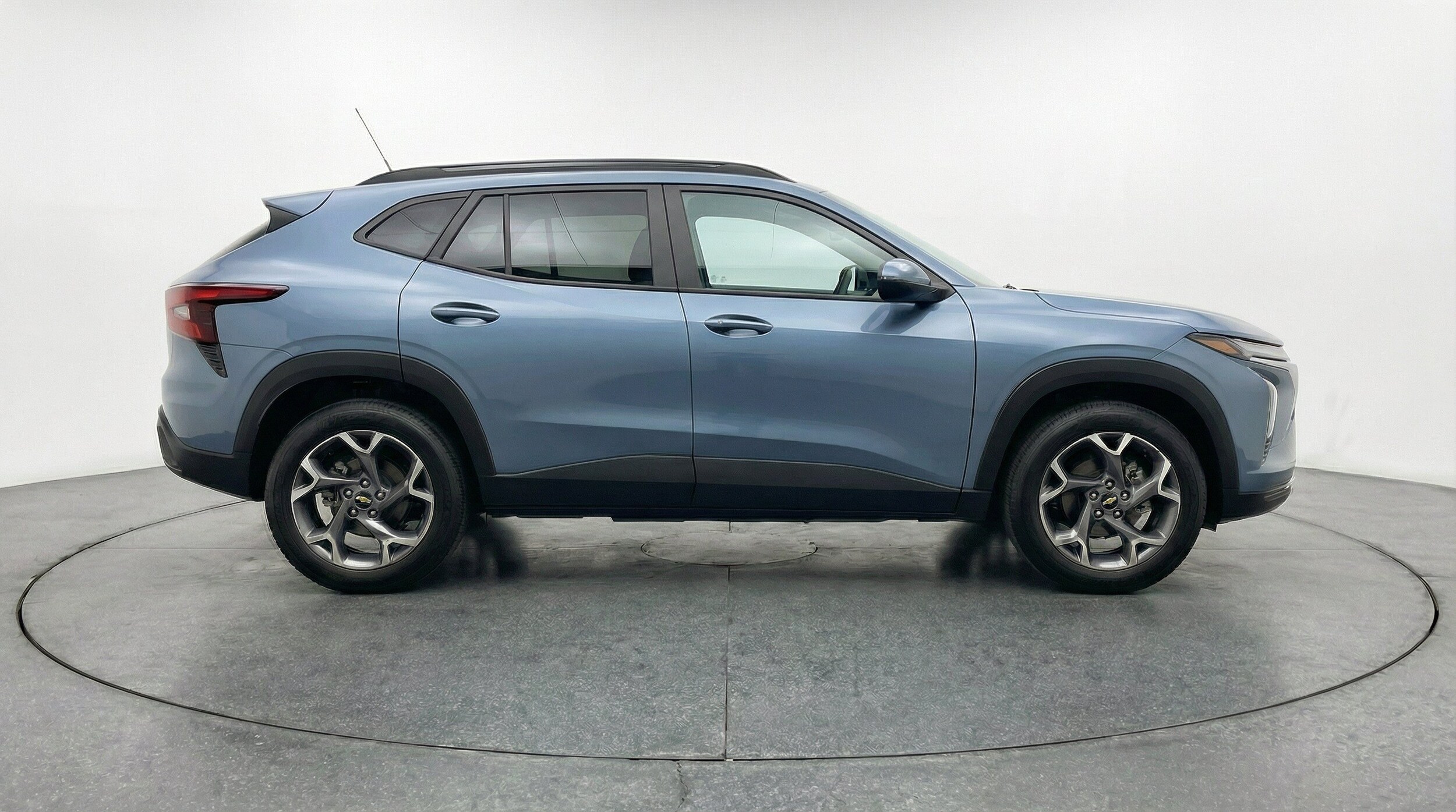 Thumbnail: 2025 Chevrolet Trax - 11