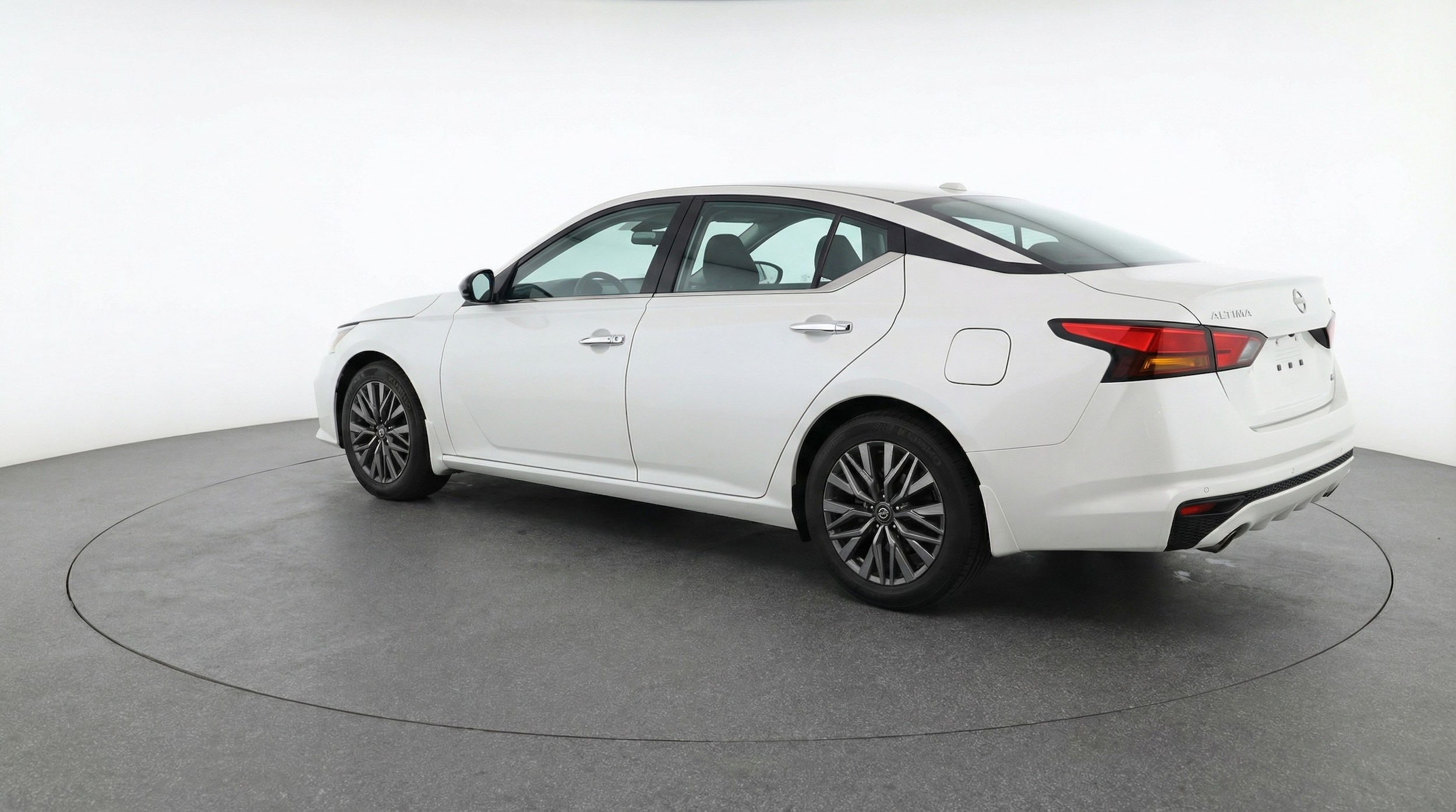 Thumbnail: 2025 Nissan Altima - 5