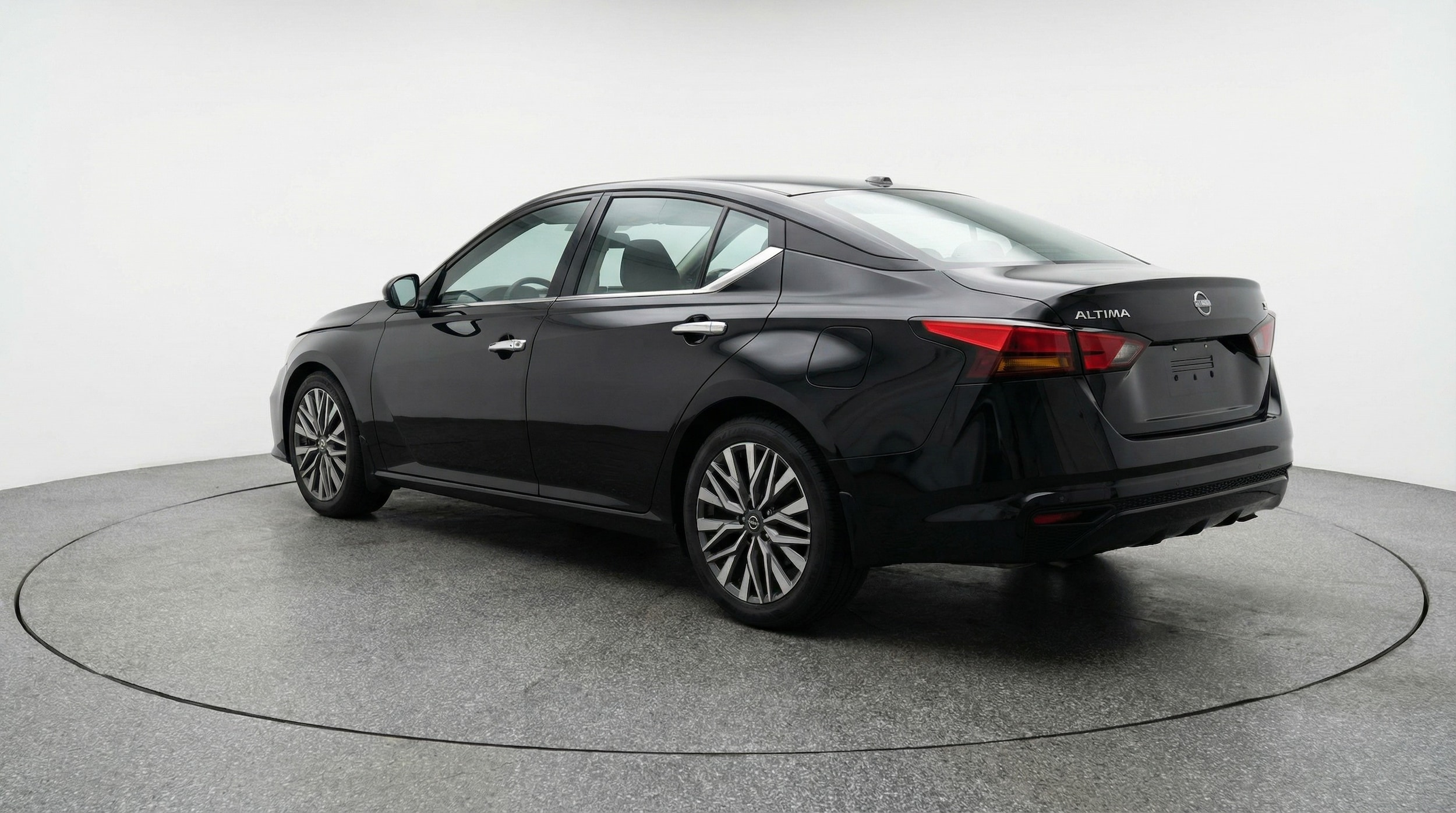 Thumbnail: 2025 Nissan Altima - 5