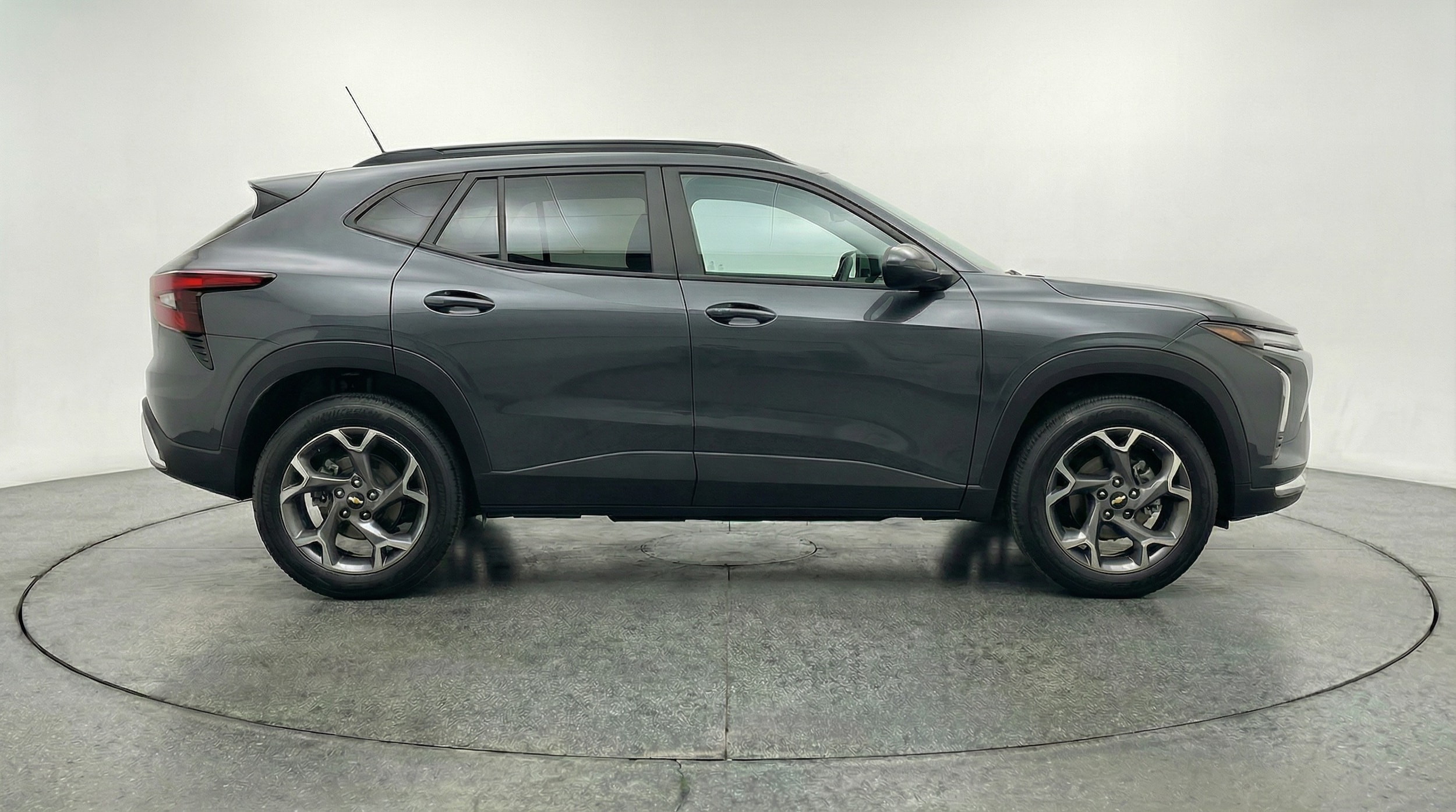 Thumbnail: 2025 Chevrolet Trax - 8