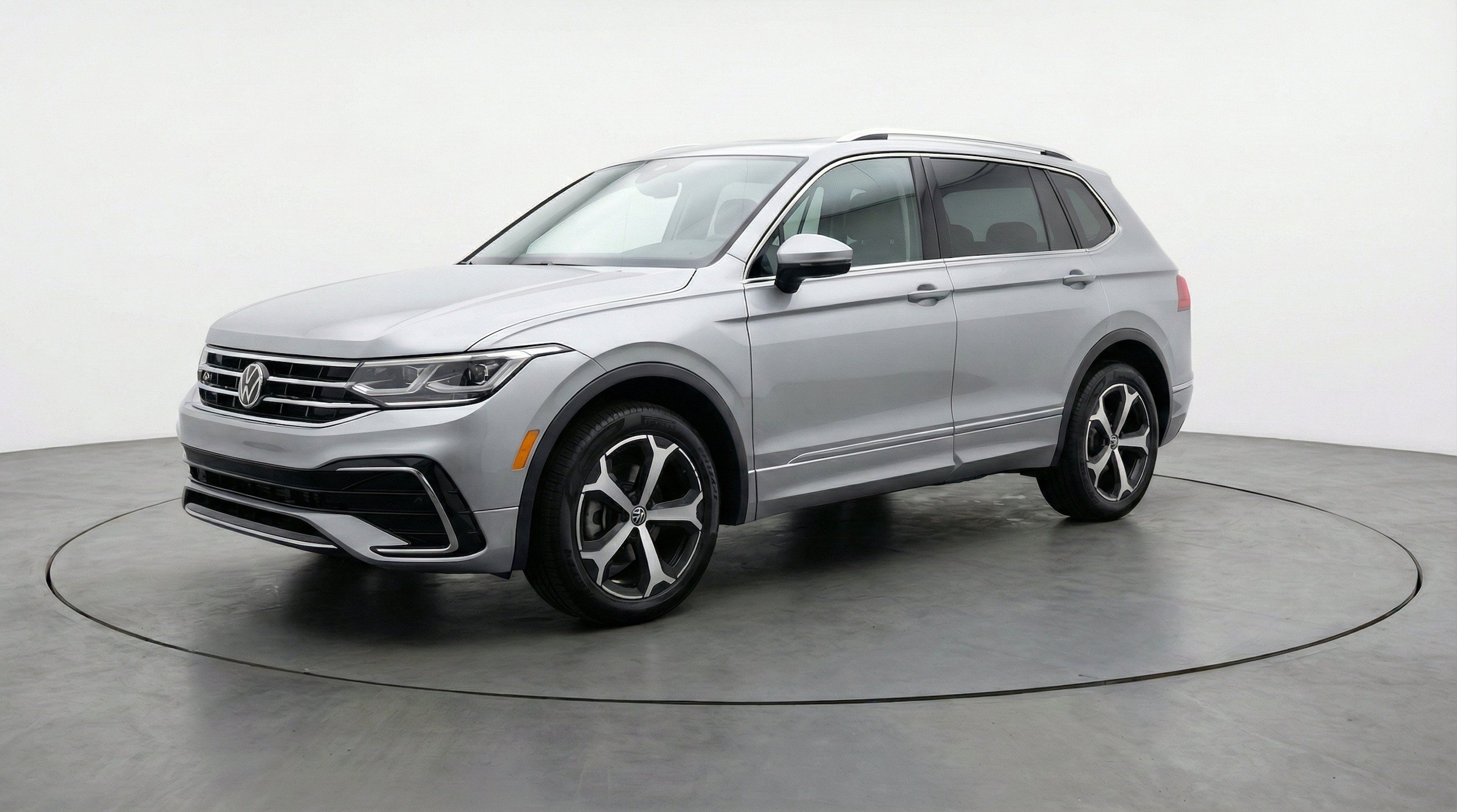 Thumbnail: 2026 Volkswagen Tiguan - 3
