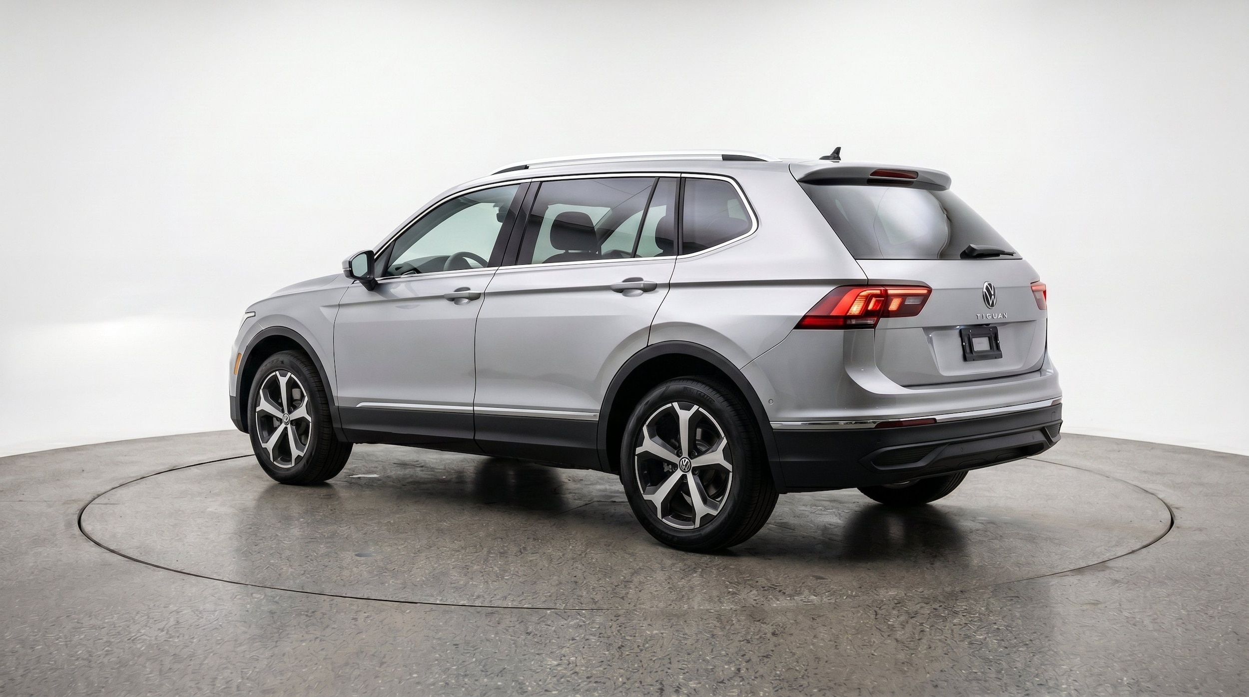 Thumbnail: 2026 Volkswagen Tiguan - 6