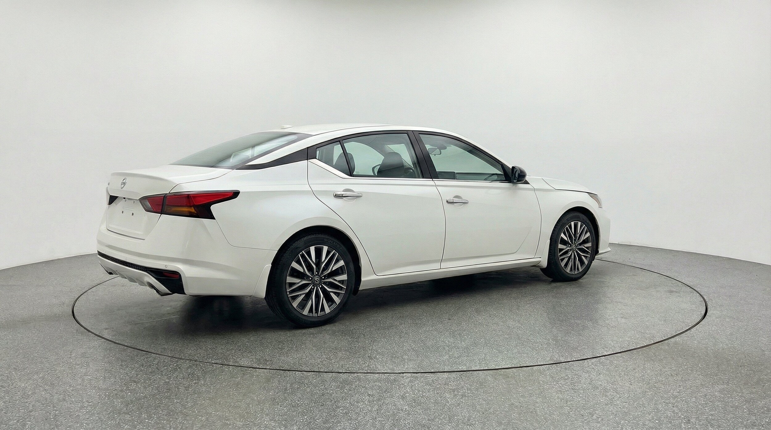 Thumbnail: 2025 Nissan Altima - 9