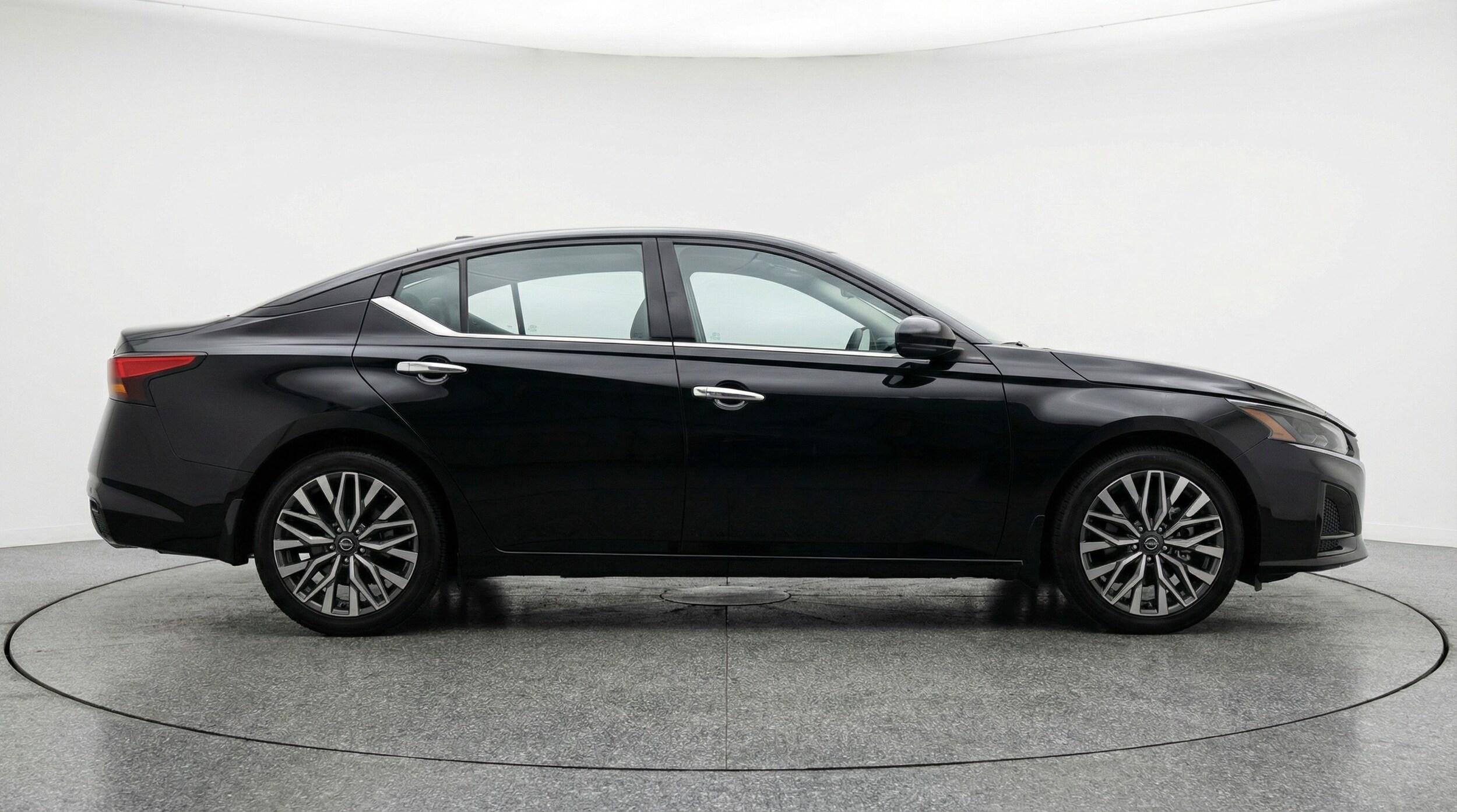 Thumbnail: 2025 Nissan Altima - 8