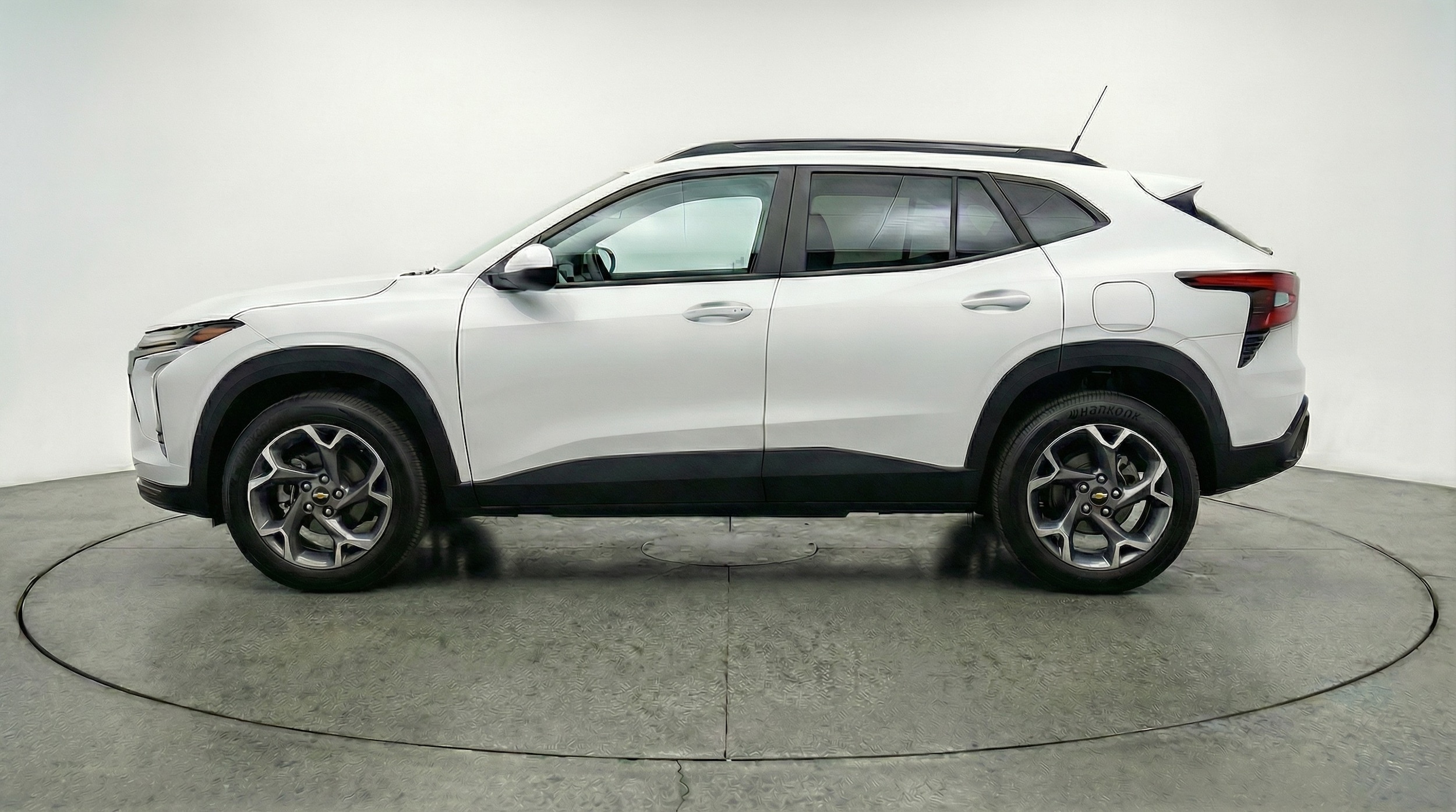 Thumbnail: 2025 Chevrolet Trax - 4