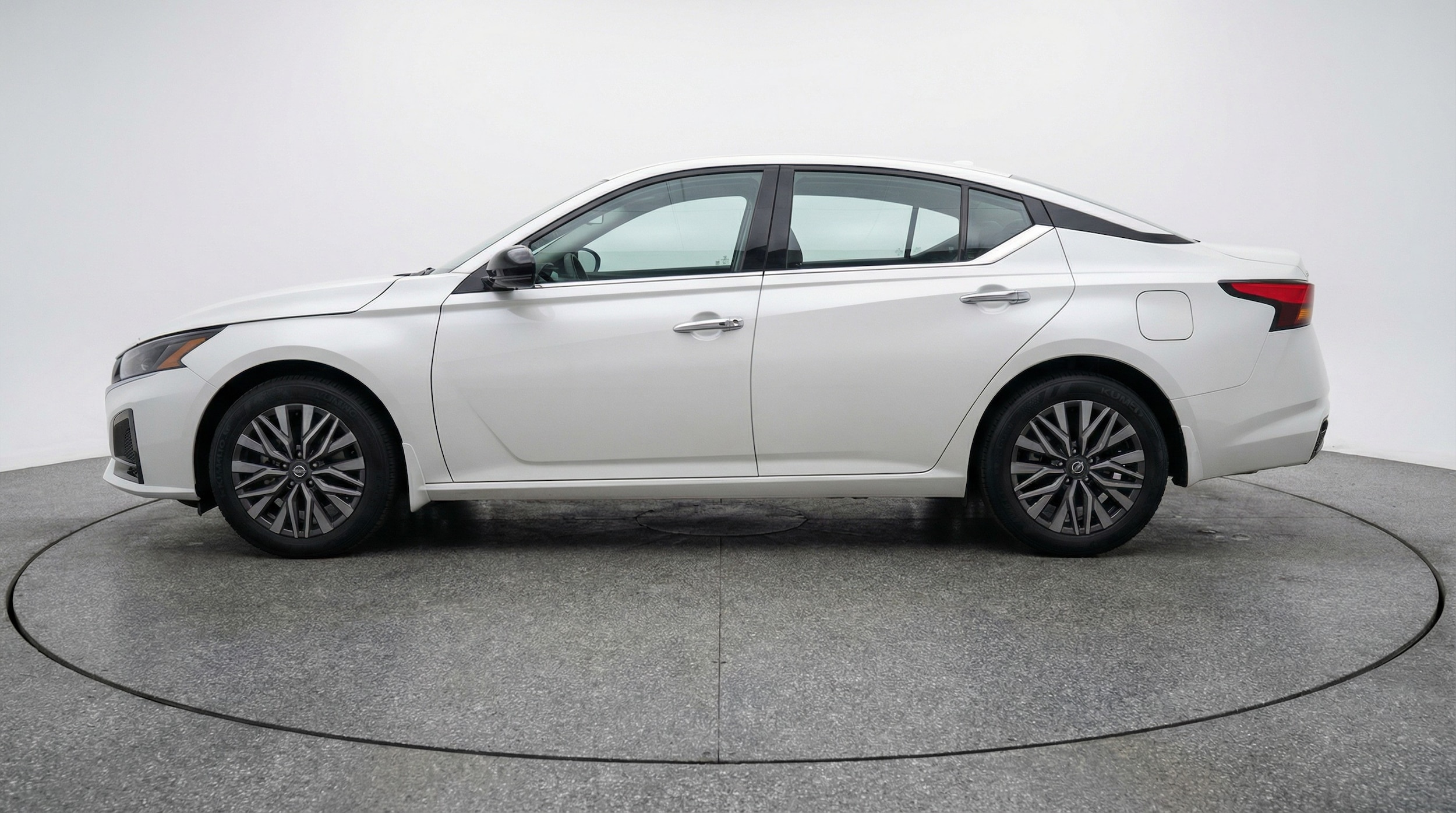 Thumbnail: 2025 Nissan Altima - 4