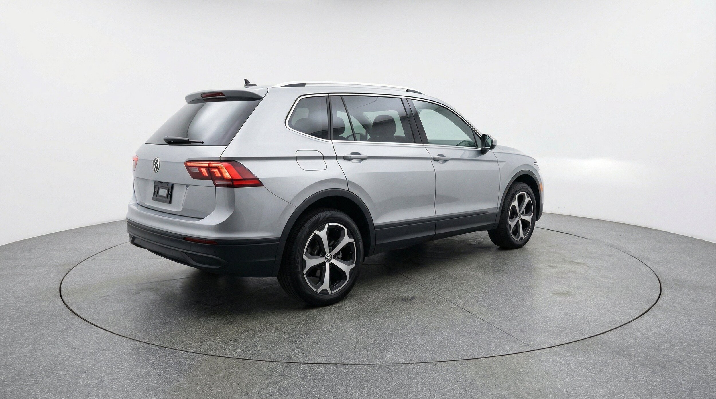 Thumbnail: 2026 Volkswagen Tiguan - 9